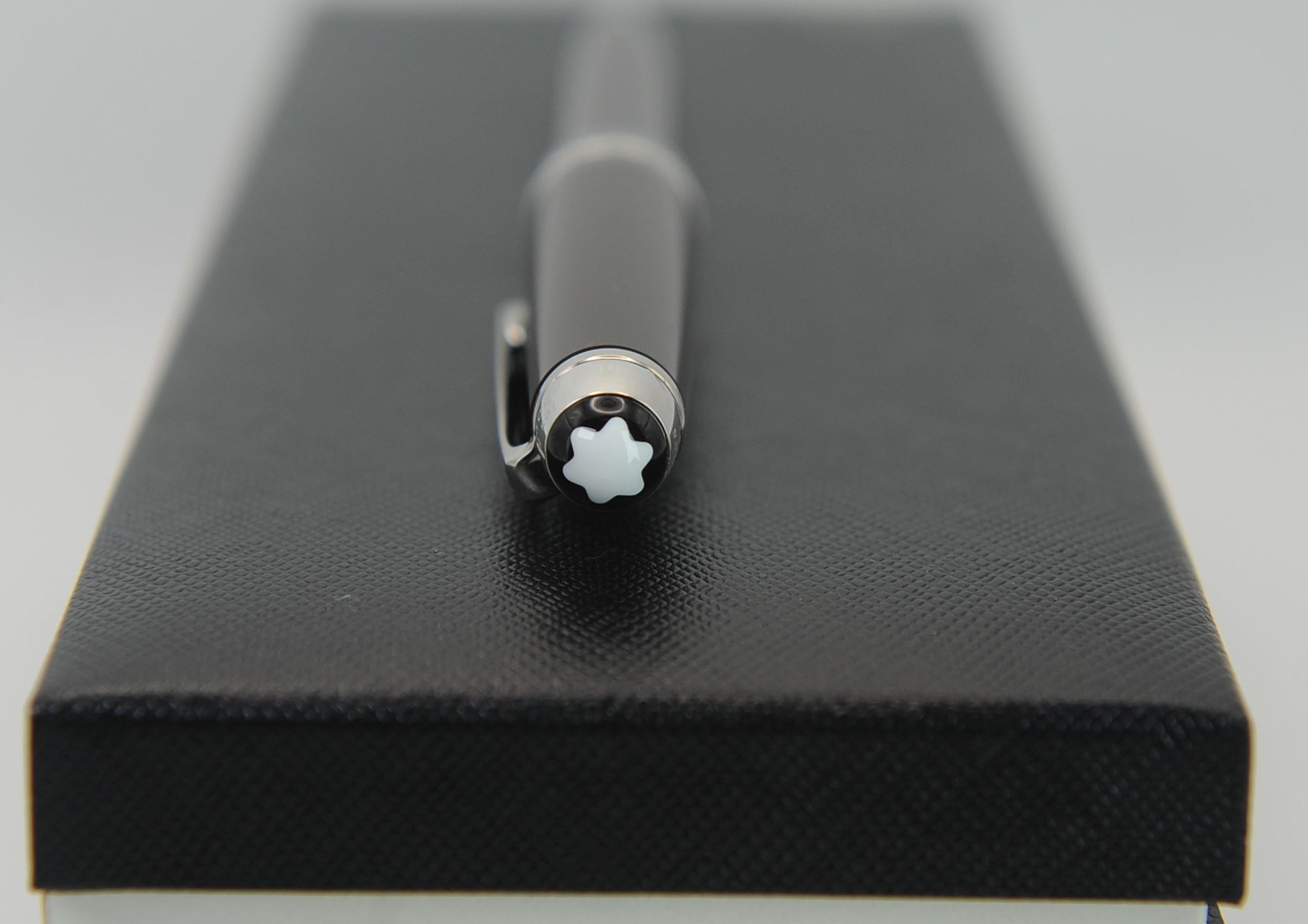 Montblanc Meisterstuck Le Petit Prince & Aviator Kugelschreiber, Sonderausgabe im Angebot 7