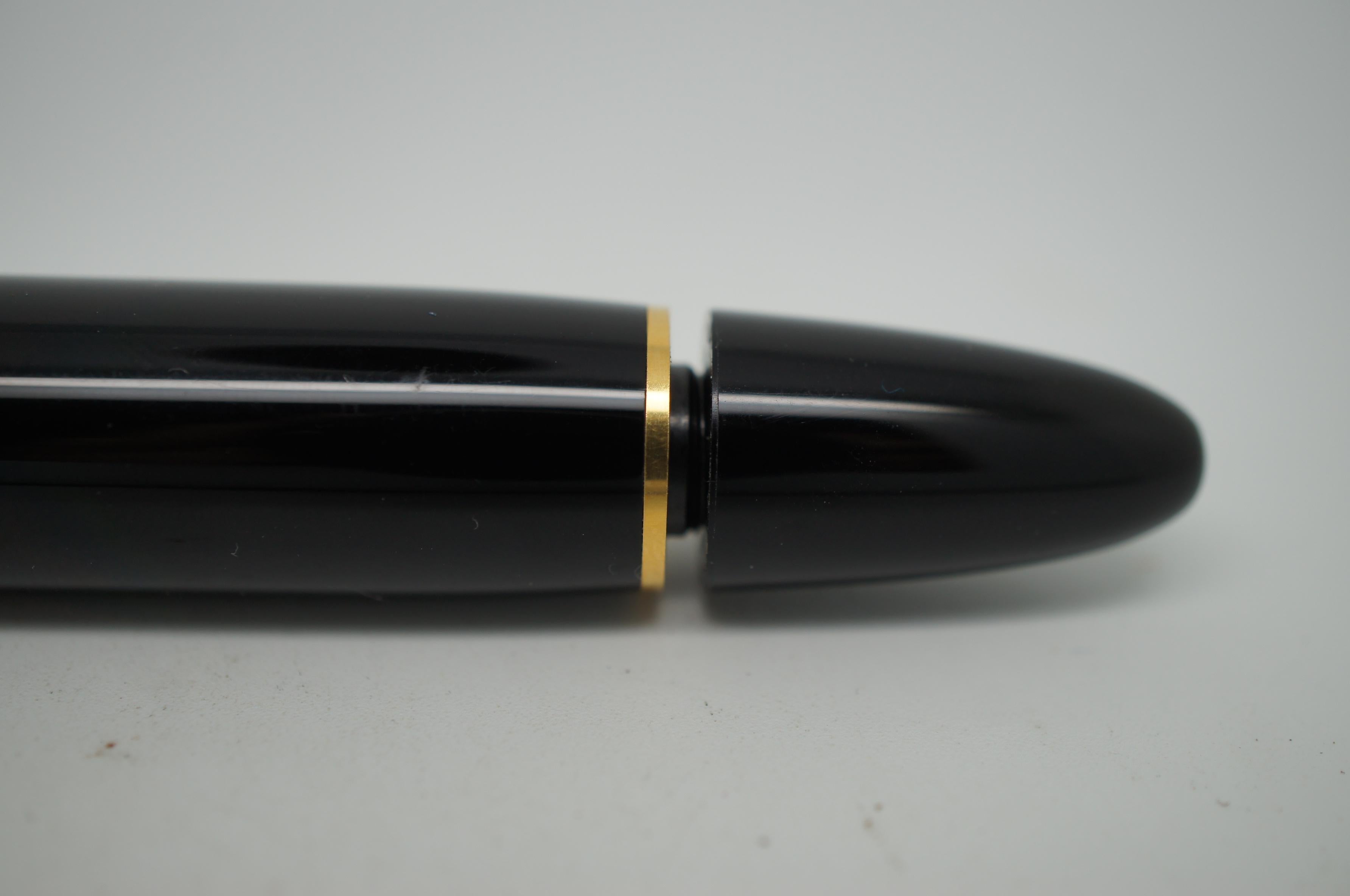 Montblanc Meisterstuck No 149 Fountain Pen 14C Gold Germany 5854810 In Good Condition In Dayton, OH