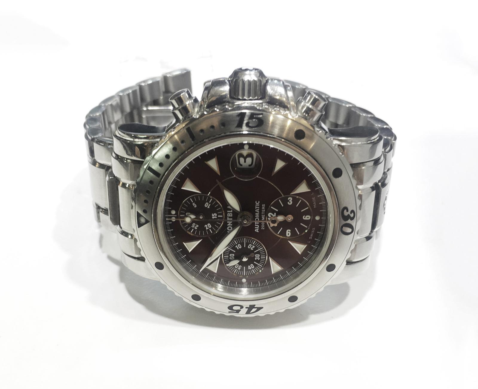 -Condition: Mint
-Case size: 41mm
-Material: Stainless steel
-Movement: Automatic
-Screw-down fluted stainless steel crown
-Rotating steel bezel
-Brown Dial
-Date displayed at 3 o'clock
-Hidden double deployment buckle
-Feature: Chronograph
-Water