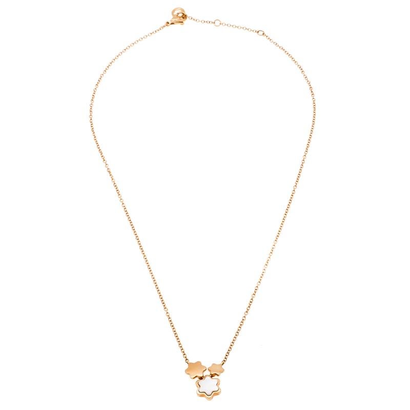 Montblanc brings you this lovely necklace in 18k rose gold to adorn your neck with utmost elegance! The slender chain holds a pendant of three star charms, one of which is larger than the rest and is inlaid with Mother of Pearl. The necklace is