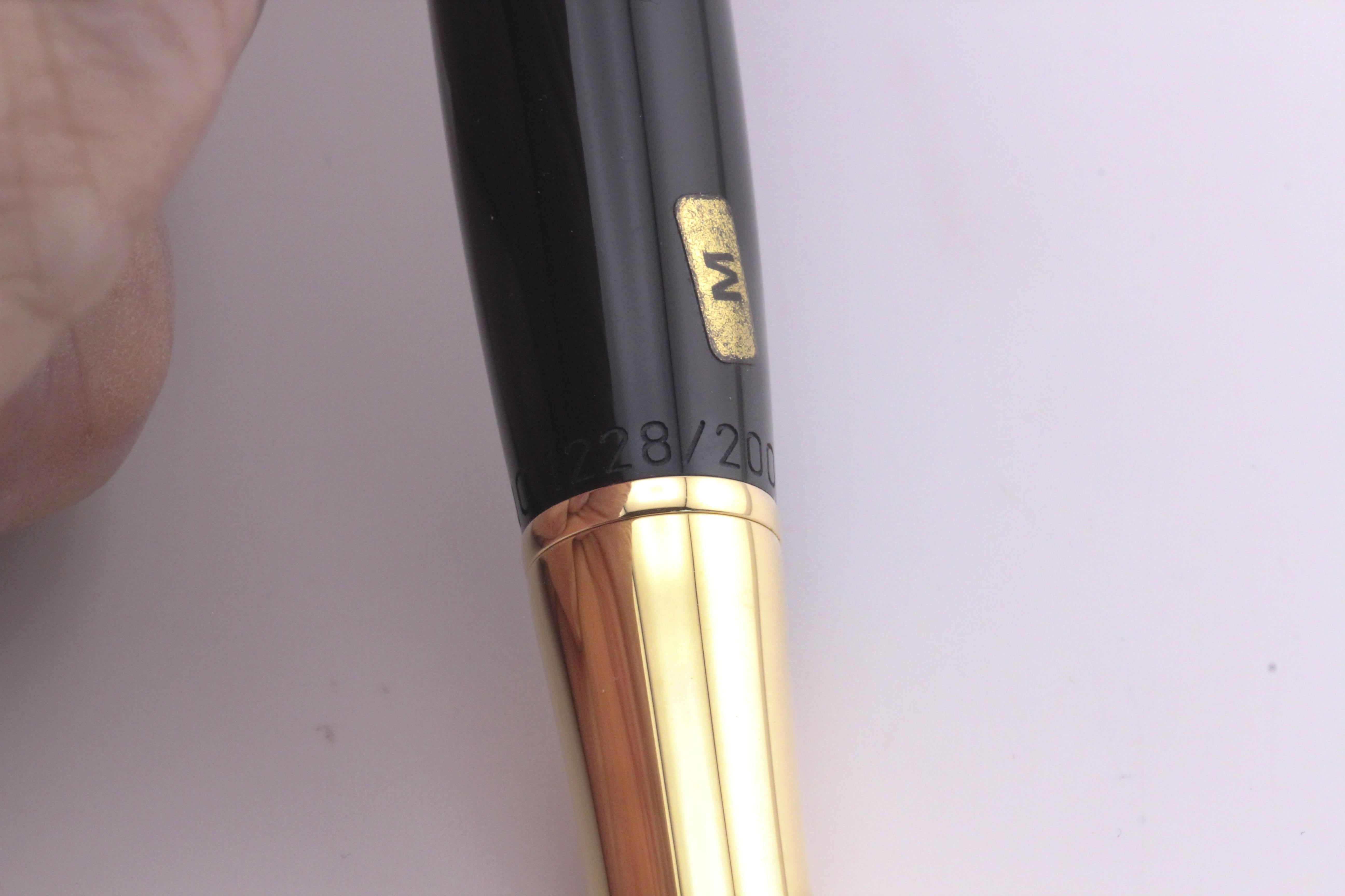 Montblanc Qing Dynastie Echte Jade Limited Edition Füllfederhalter für Damen oder Herren im Angebot