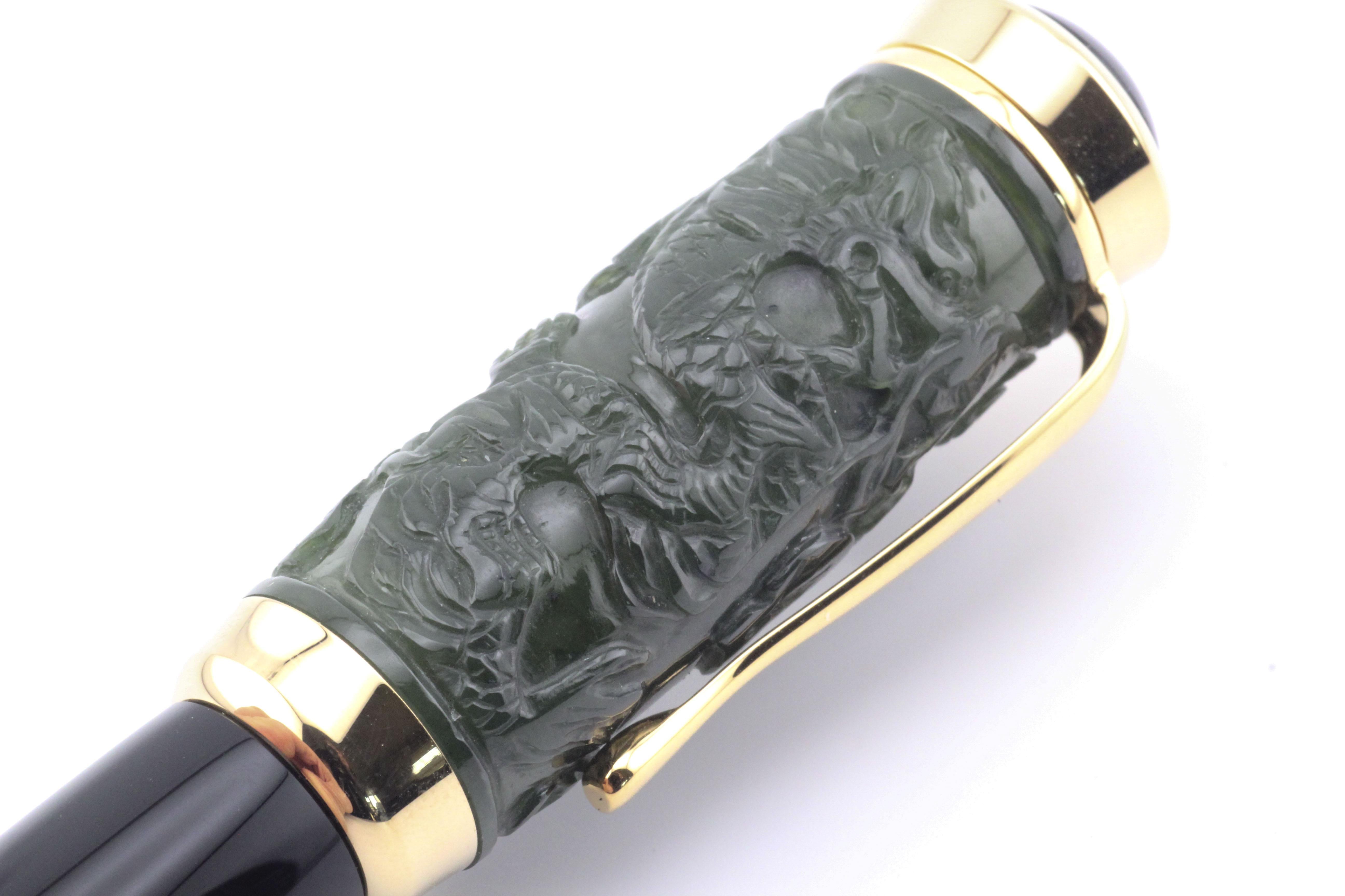 Montblanc Qing Dynastie Echte Jade Limited Edition Füllfederhalter im Angebot 1