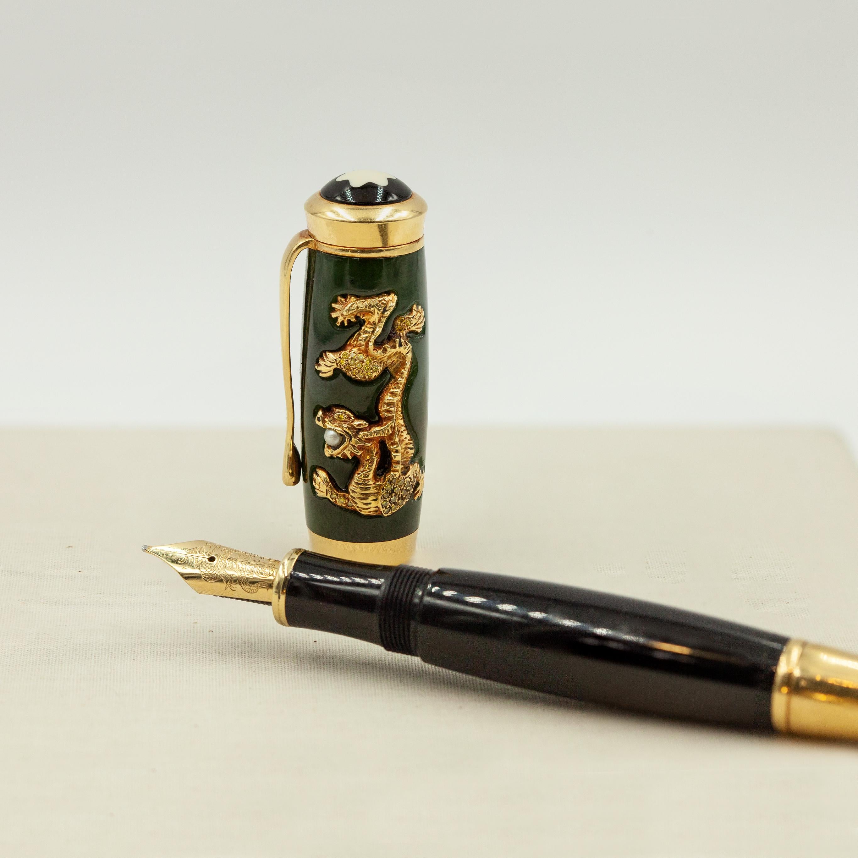 Moderne MONTBLANC Qing Dynasty version précieuse 18 carats YG Jade édition limitée 2002 en vente