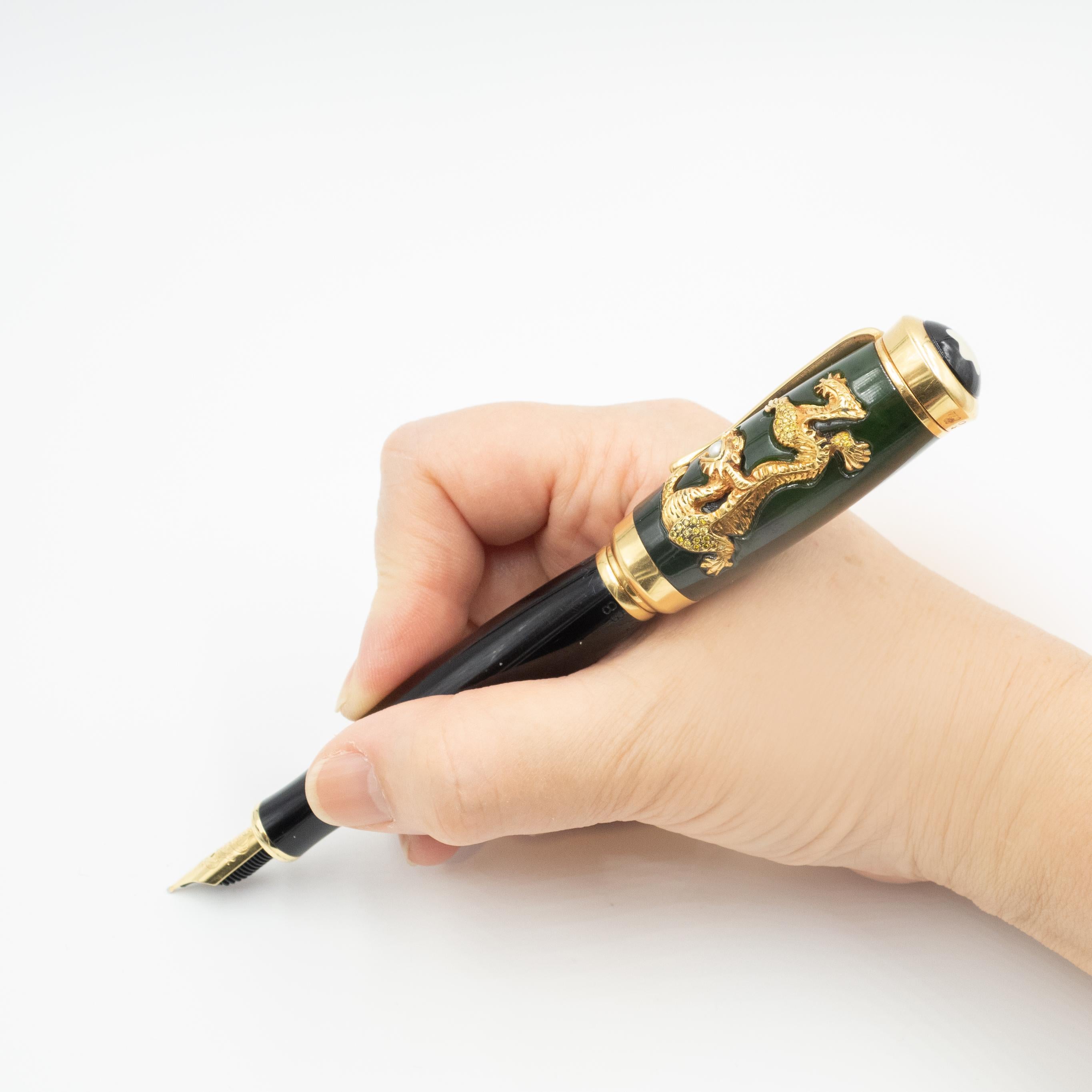 MONTBLANC Qing Dynasty version précieuse 18 carats YG Jade édition limitée 2002 Bon état - En vente à New York, NY