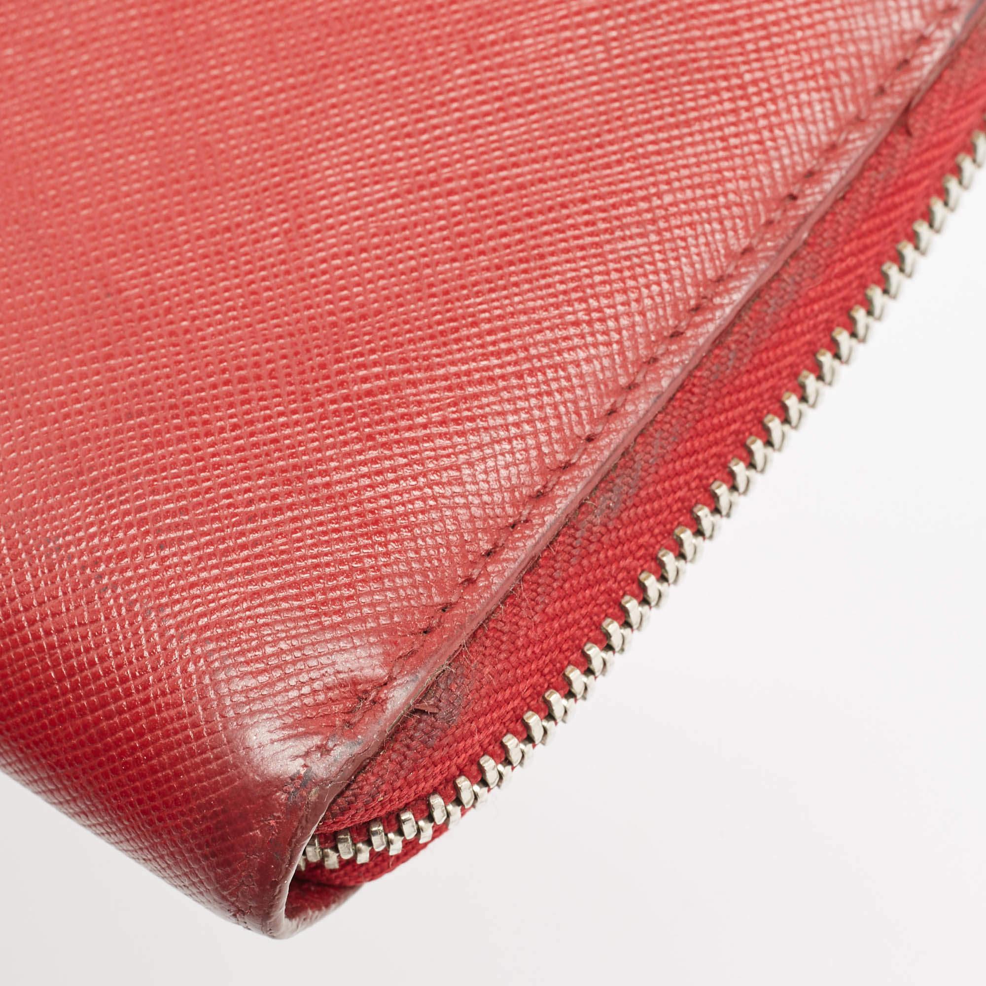 Montblanc Red Leather Meisterstuck Zip Around Wallet For Sale 4