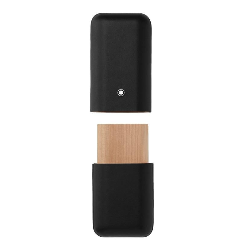 This full-grain cowhide cigar case with rigid Spanish cedar structure is embellished by the iconic Montblanc snowcap emblem. It can hold cigars up to 18 cm and ring gauge (RG) up to 56.
119293

