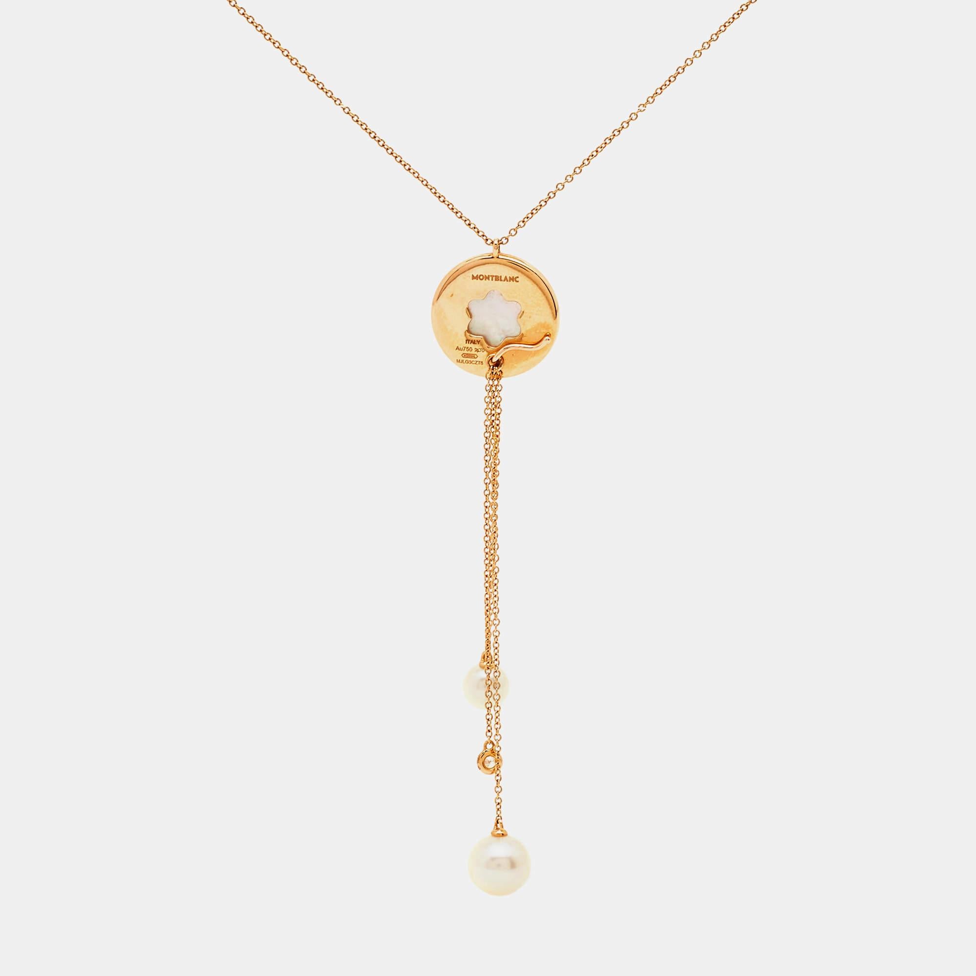 We can't stop admiring this beauty from Montblanc! Beautifully crafted from precious 18k rose gold, this necklace is a stunner. It has a pendant is inlaid with mother of pearl and carries the iconic star emblem. It is further styled with dangling