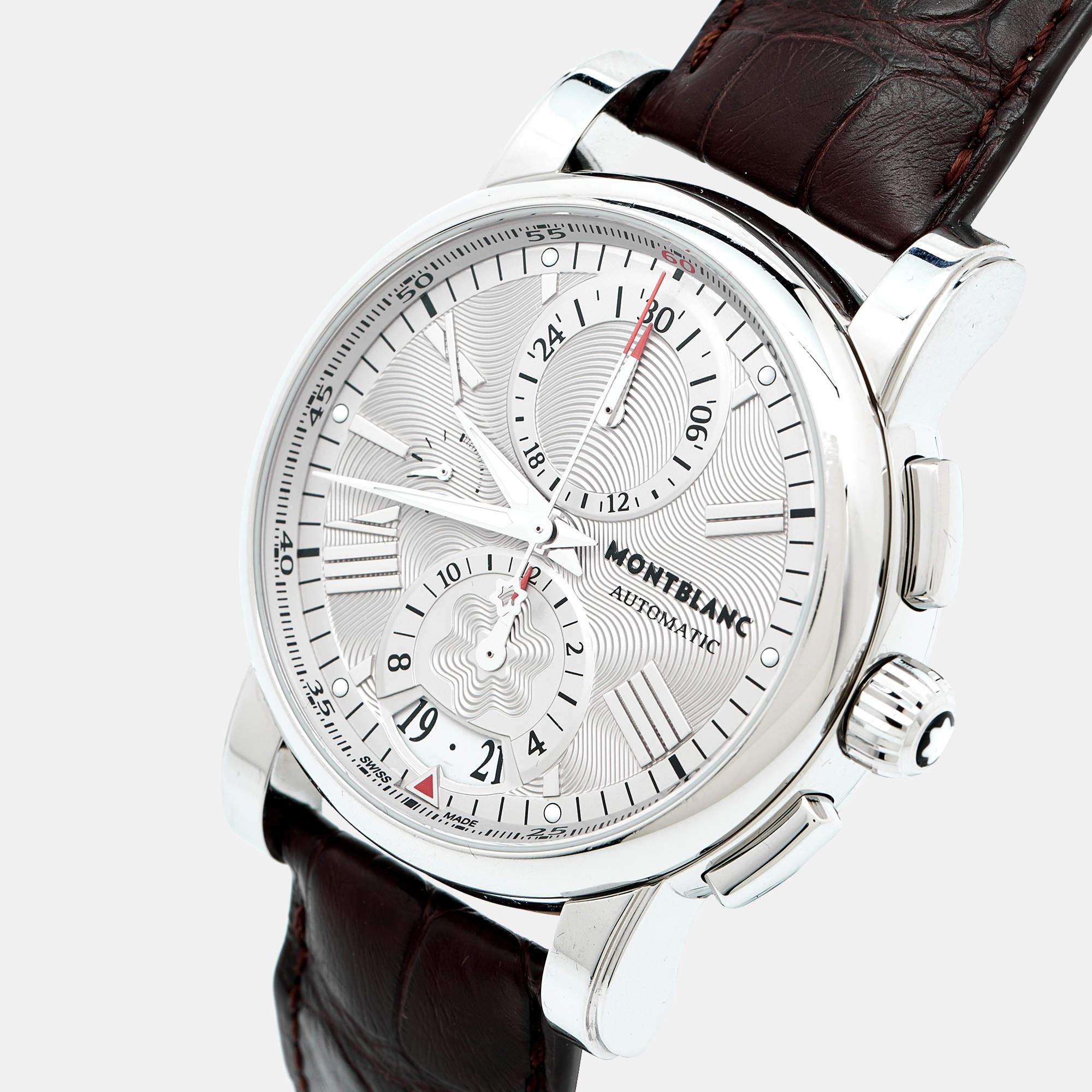 This Star 7104 Automatic men's watch from Montblanc, crafted from stainless steel, exhibits an appeal that's classic. The watch has a silver guilloche dial with distinct markers and three subdials, a smooth bezel, and an exhibition caseback. It is