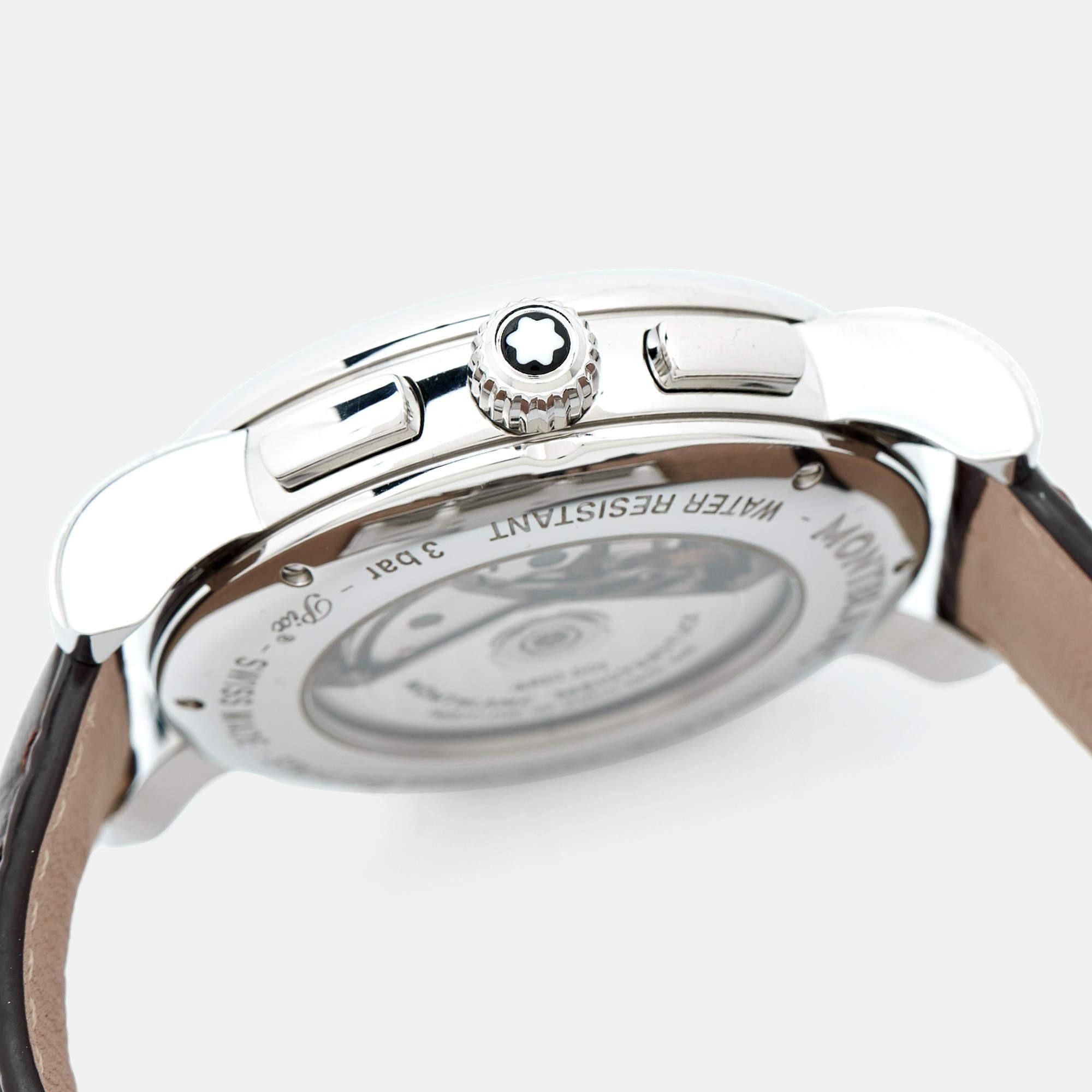 Montblanc Silver Stainless Steel Leather Star 7104 Montre-bracelet pour hommes 44 mm en vente 5