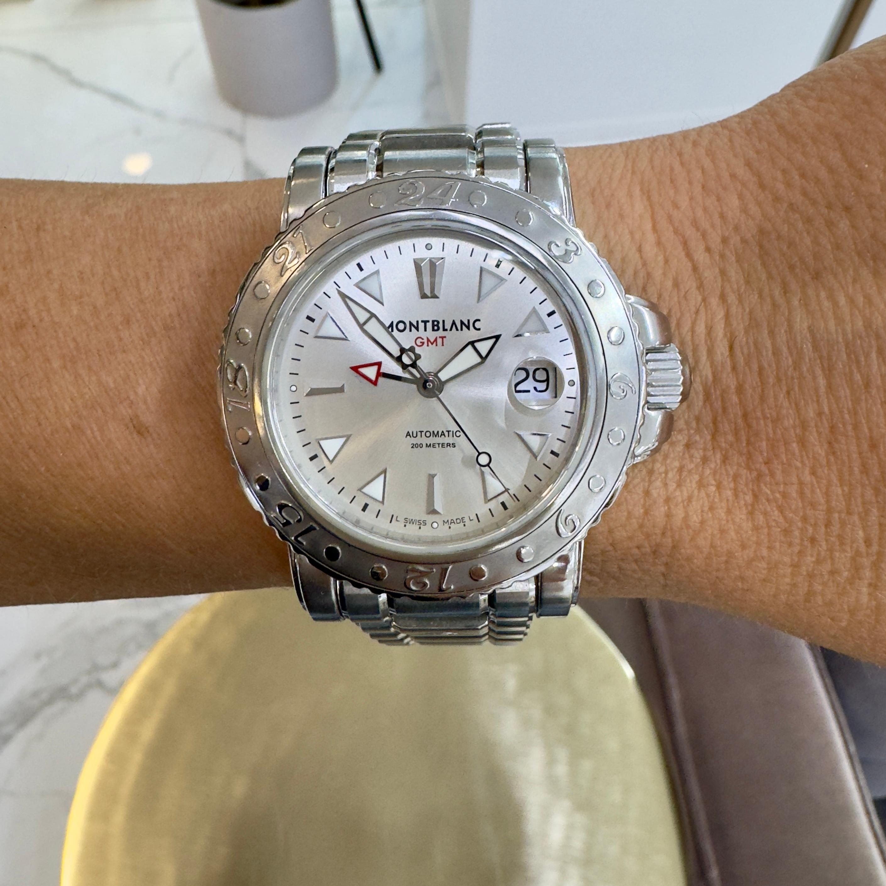 Montblanc Sport Gmt 41MM 7061 Stainless Steel Silver Dial Automatic Watch en vente 4