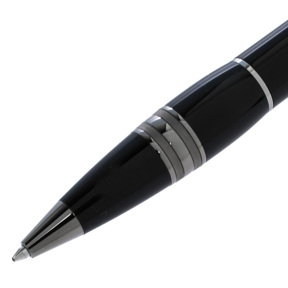 Montblanc uses a modern, minimalist approach with this StarWalker ballpoint pen bringing the brand's classic design aesthetic and quality materials together. This pen is rendered in ruthenium-coated metal and the smooth body is finished with black