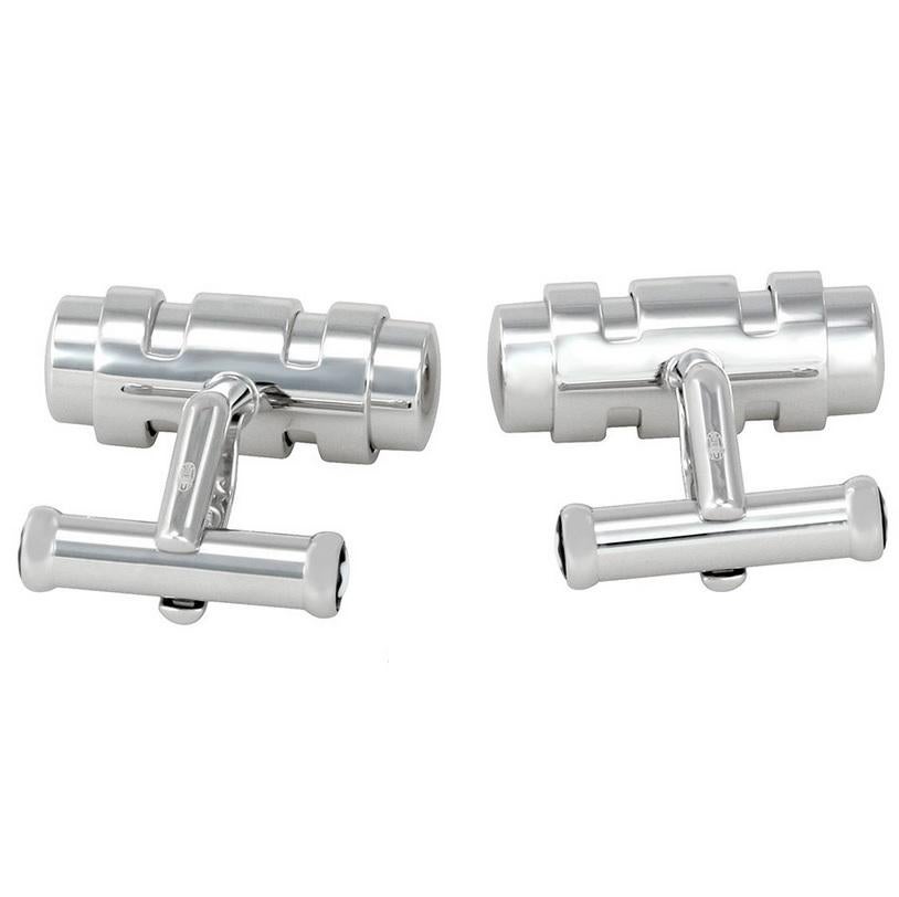 A pair of Montblanc cufflinks crafted in rhodium-plated sterling silver. Dimensions: 21 mm x 9 mm.
106679