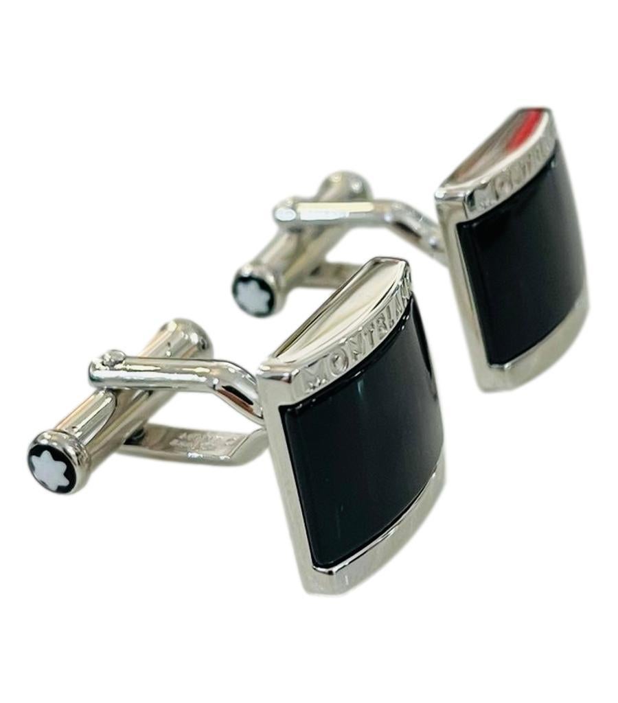 Montblanc Sterling Silver & Onyx Cufflinks 
Silver square shaped cufflinks designed with black onyx inlay and 'Montblanc' engravement.
Detailed with 'Star' logo to the toggle claps.
Size – One Size
Condition – Very Good
Composition – 925 Sterling