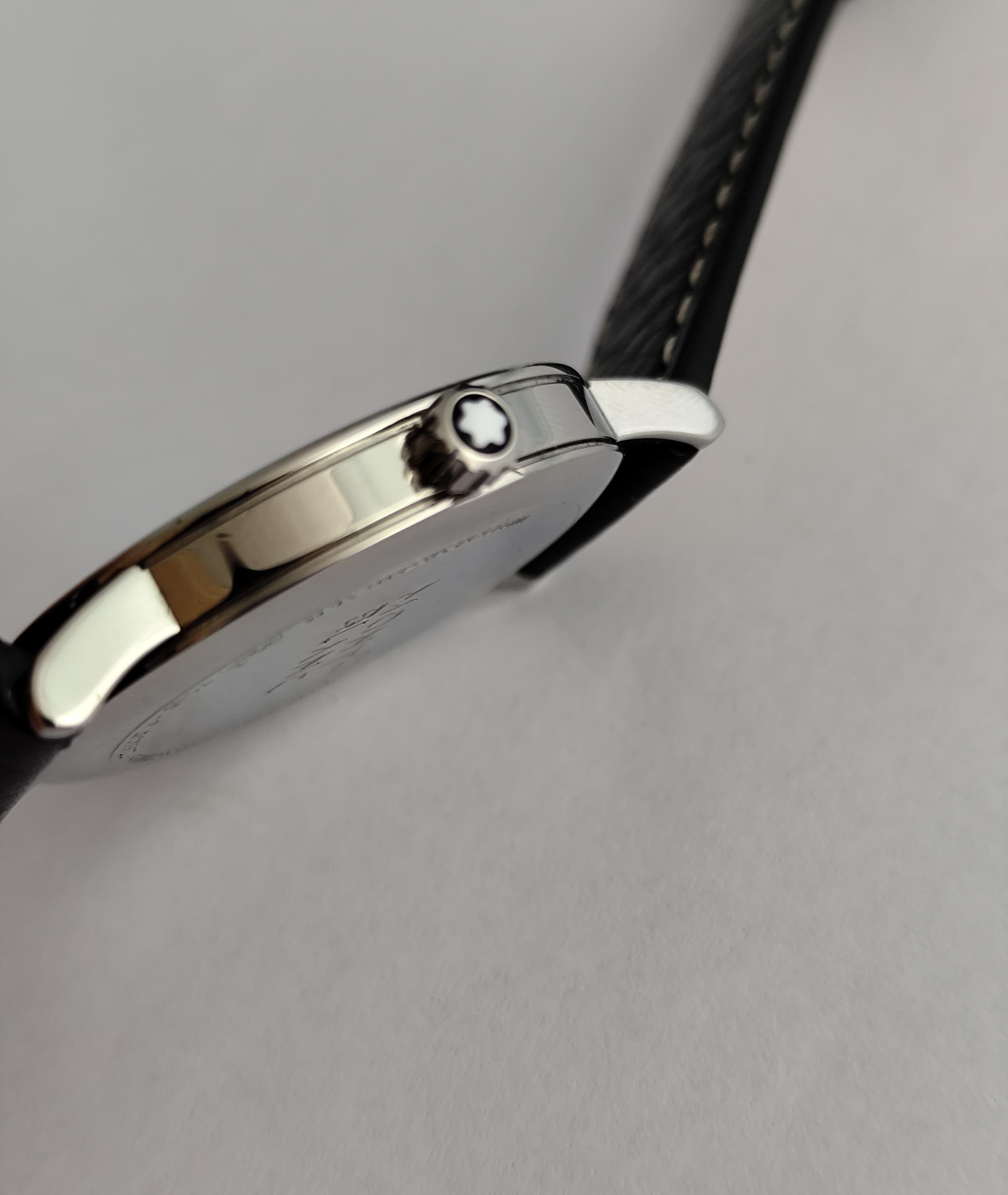 Montblanc Summit Pix 7045 Date 38mm Men's Watch For Sale 9
