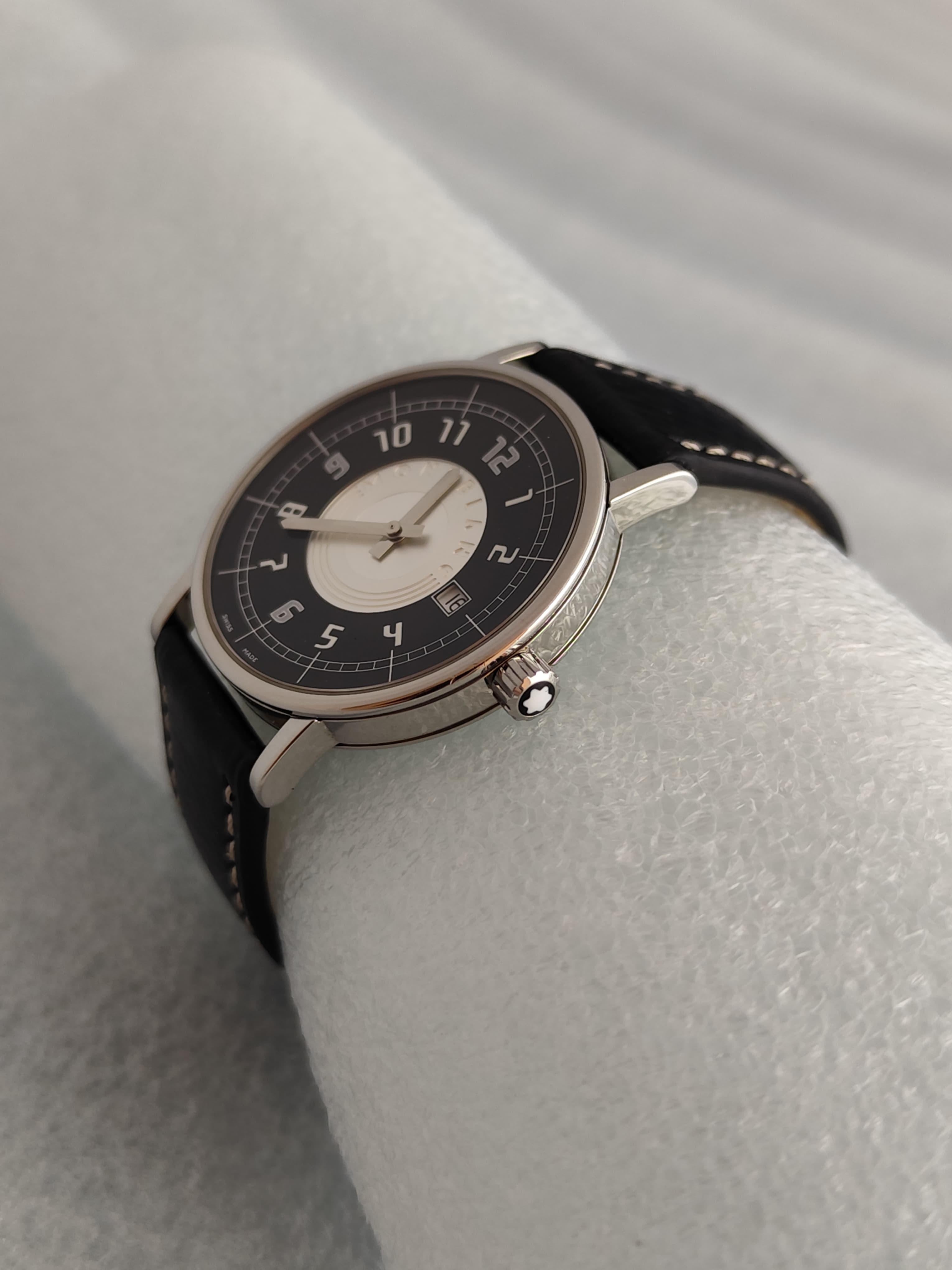 Montblanc Summit Pix 7045 Date 38mm Men's Watch In Good Condition For Sale In Toronto, CA