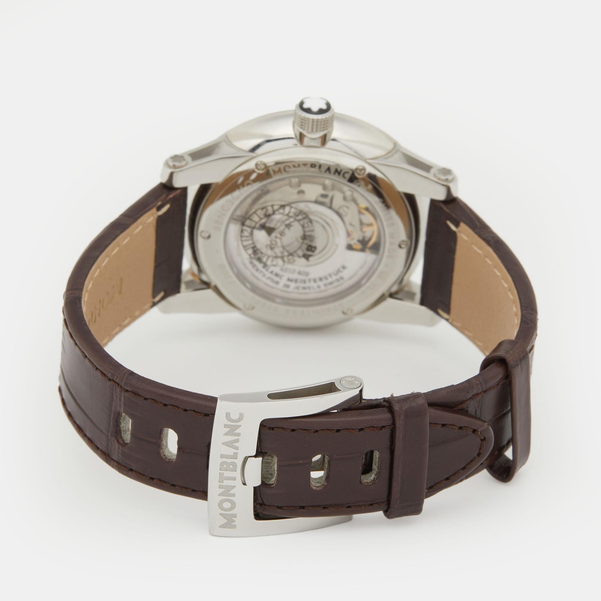 Montblanc White Stainless Steel Leather Timewalker 110340 Men's Wristwatch 39 mm In Excellent Condition In Dubai, Al Qouz 2