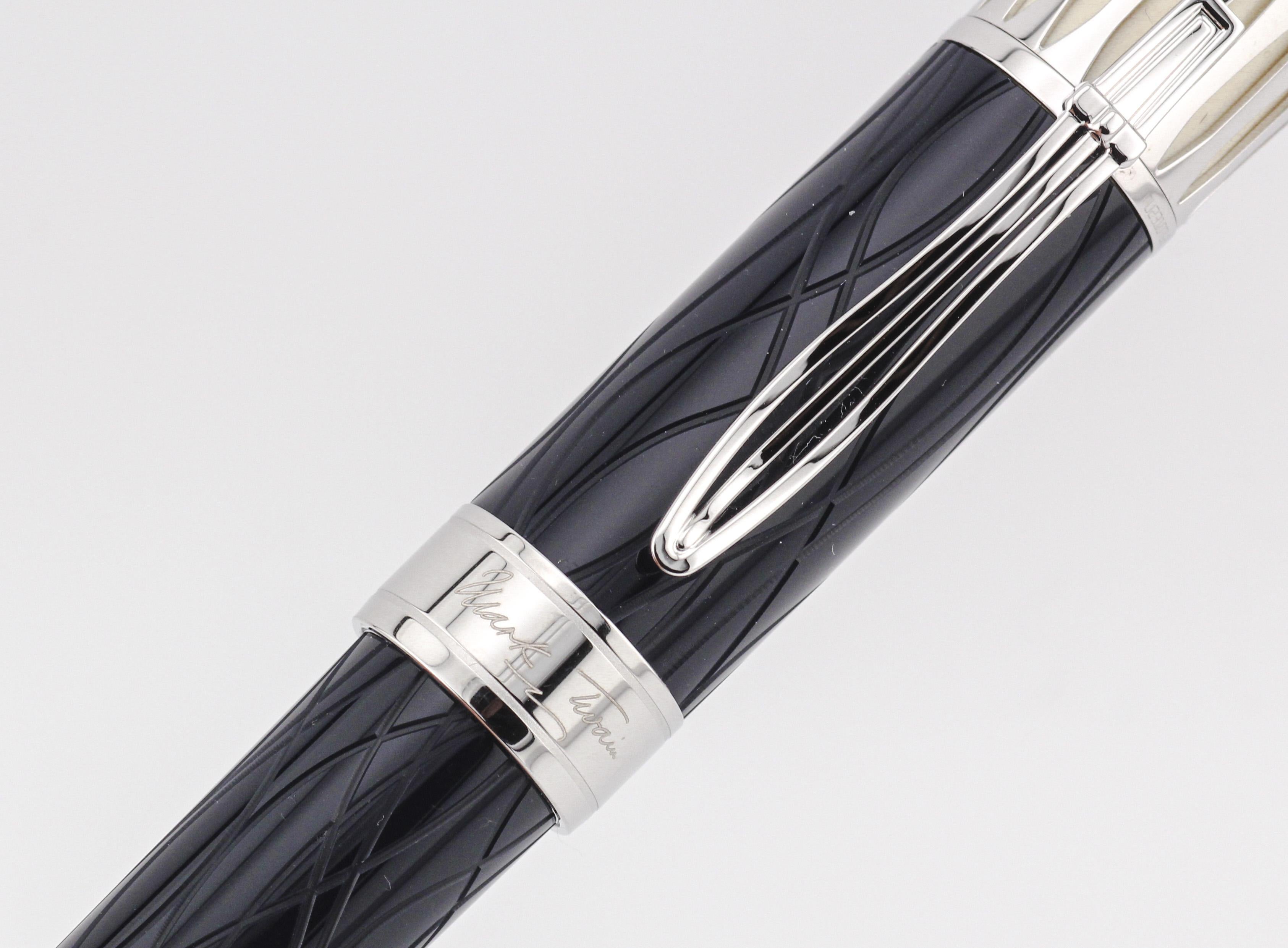 Women's or Men's MONTBLANC Writers Edition Mark Twain Fountain Pen Limited Edition For Sale