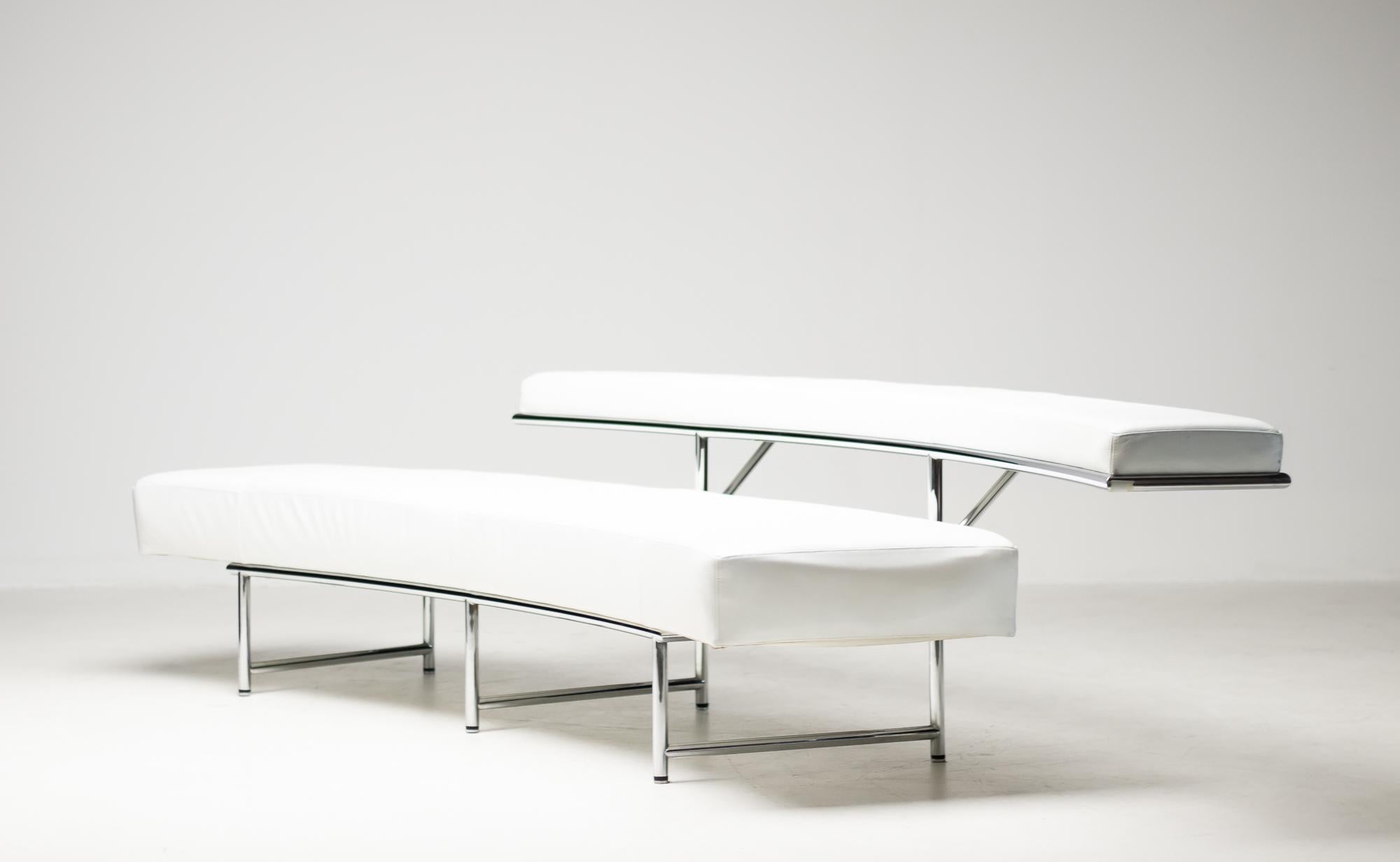 Monte Carlo Sofa in White Leather by Eileen Gray 2