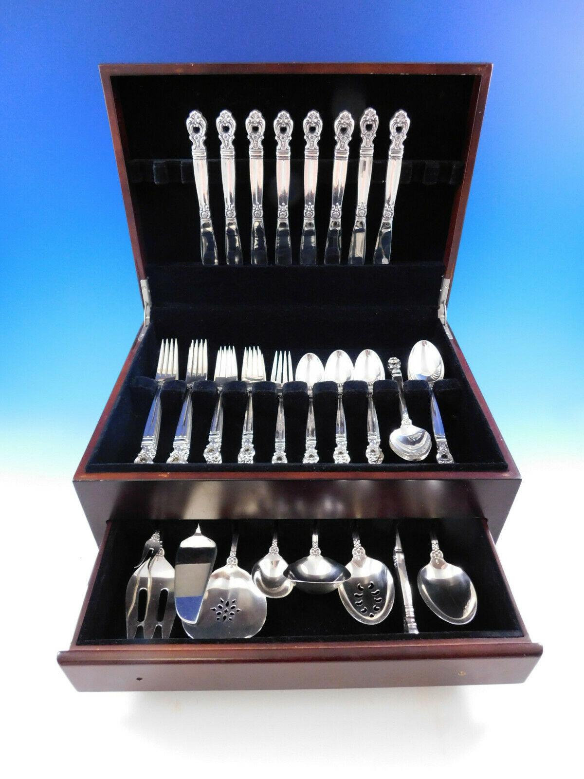 Exquisite Monte Cristo by Towle pierced handle, circa 1971, sterling silver flatware set, 49 pieces. This set includes:

8 knives, 9