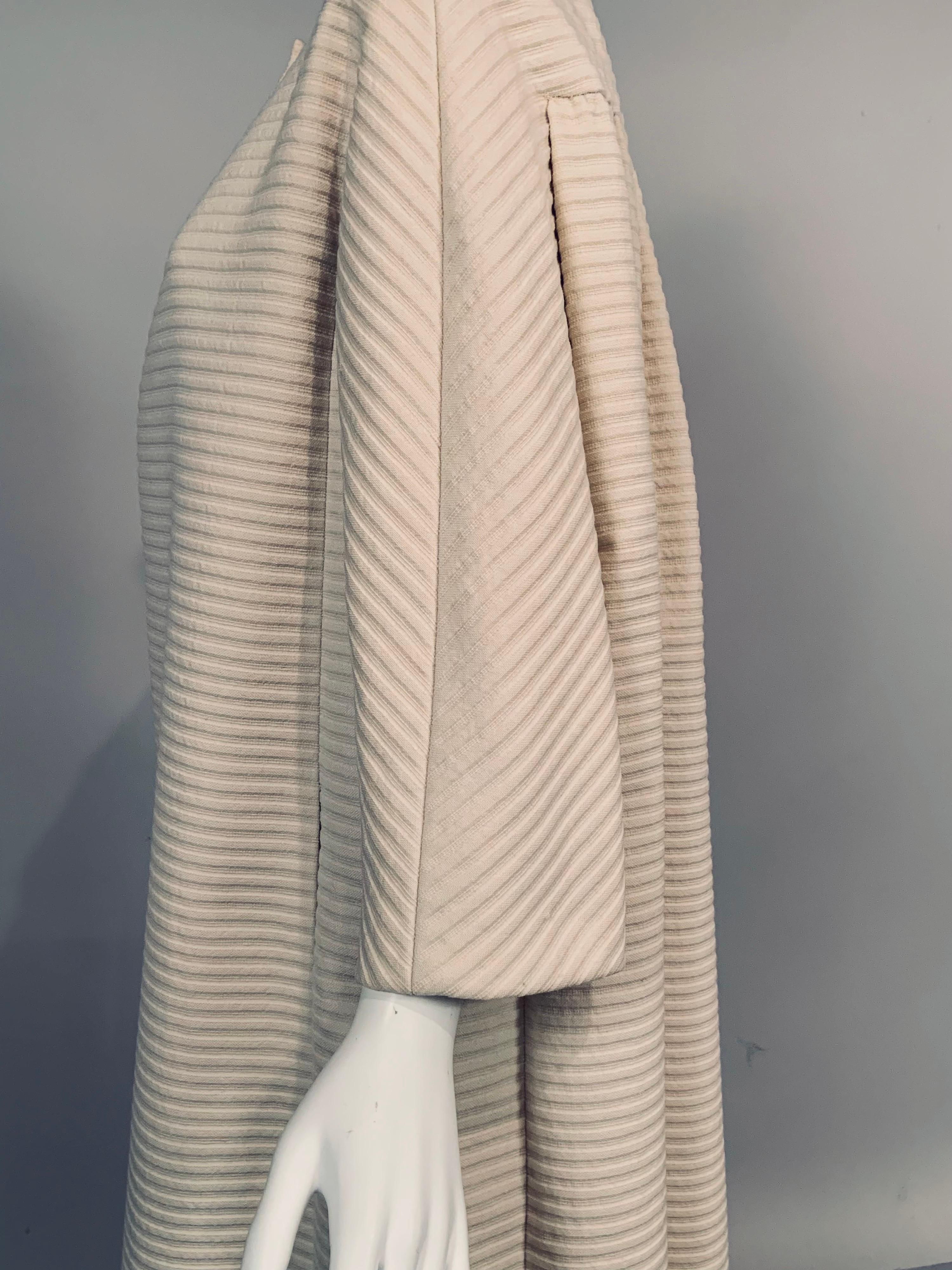 Monte-Sano & Pruzan Ivory Wool Ottoman Long Evening Coat  Saks Fifth Avenue In Excellent Condition For Sale In New Hope, PA