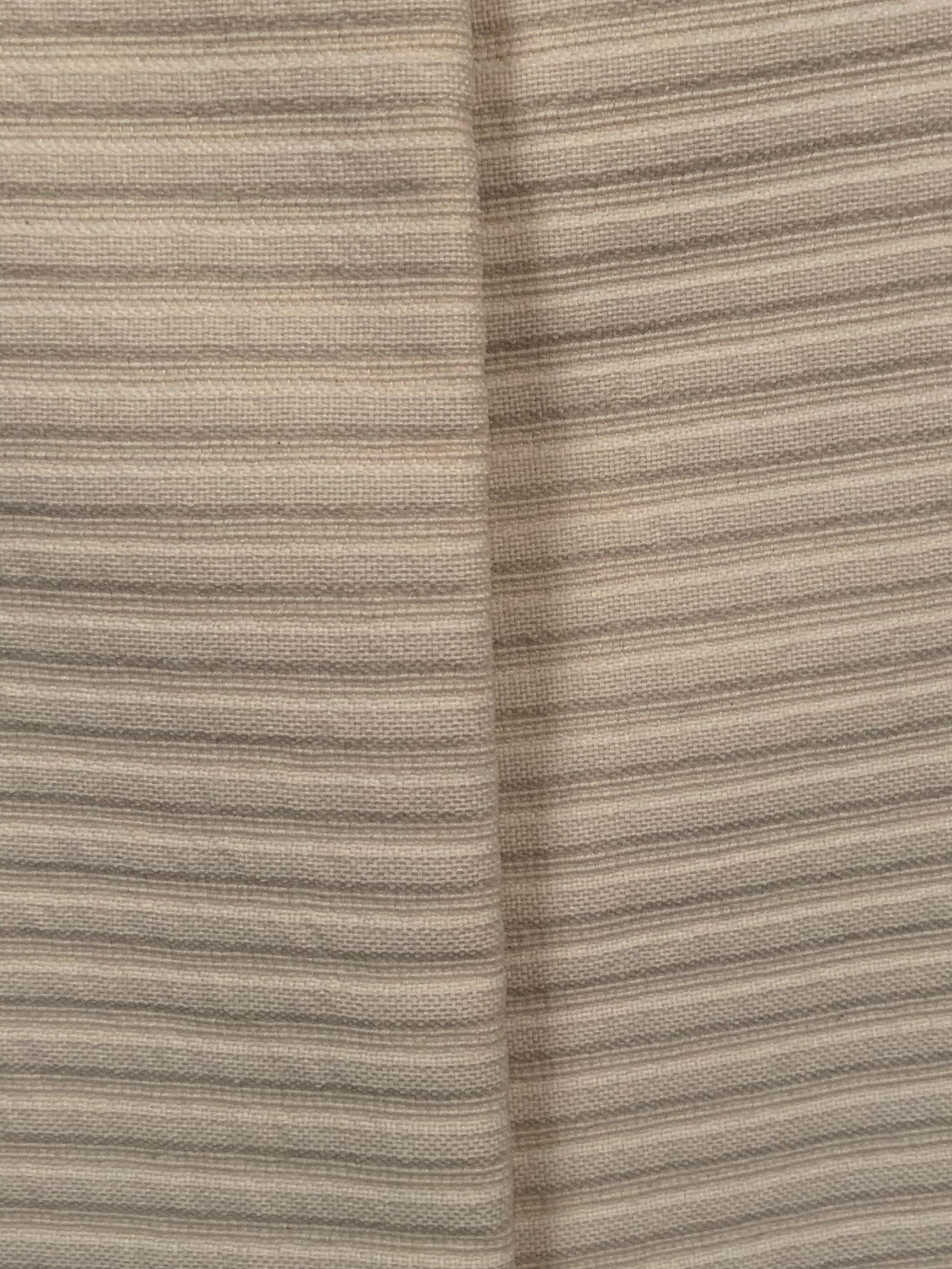 Monte-Sano & Pruzan, NY Abendmantel aus elfenbeinfarbener Wolle, nachbestellt bei Saks Fifth Avenue im Angebot 4