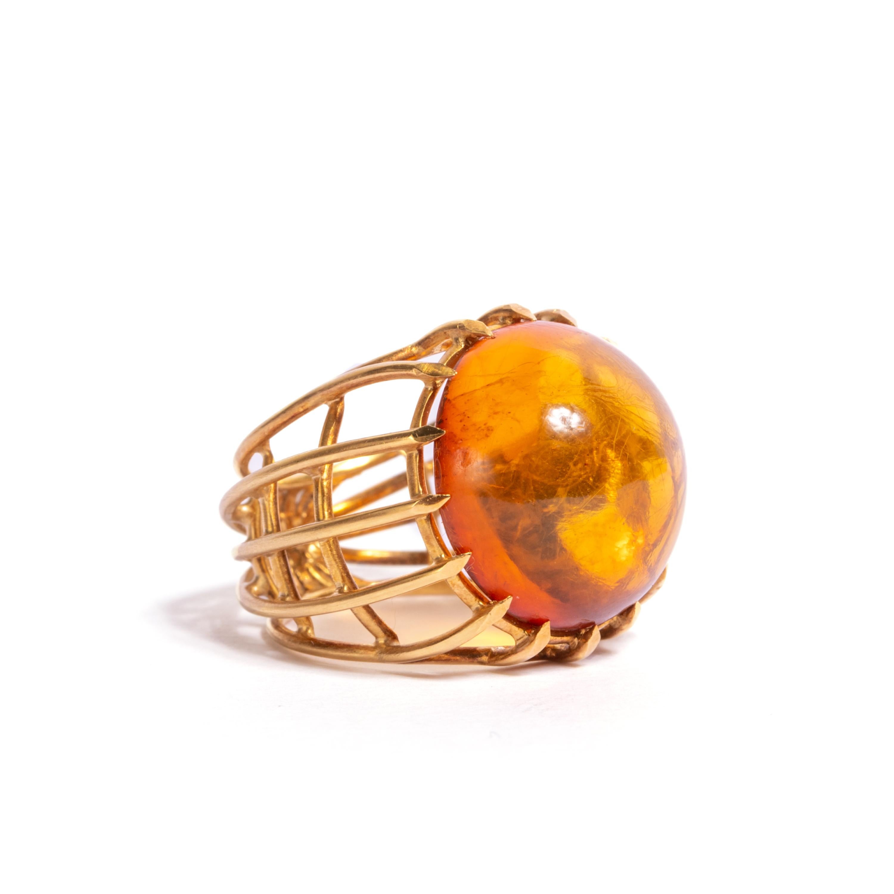 Beautiful ring by the Italian designer Giancarlo Montebello. The ring were designed directly for our Enrico Trizio 1868 jewelry. A very elegant yellow gold ring 