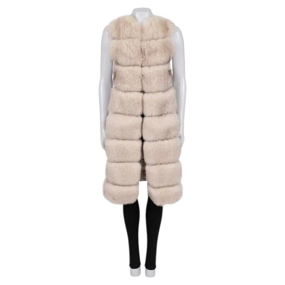 Montecore Women's White Down-Filled Long Vest IT 44, Pre-Owned