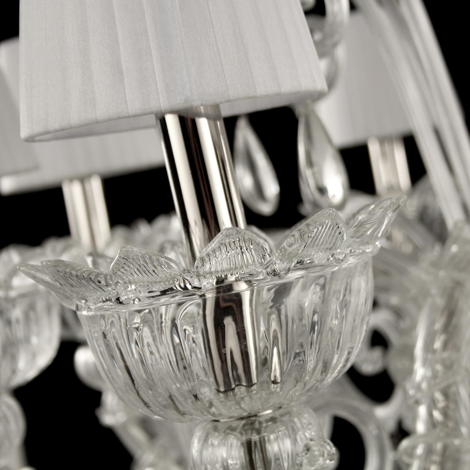  Künstlerischer Muranoglas-Kronleuchter mit 8 Armen und Lampenschirmen Montecristo von Multiforme (21. Jahrhundert und zeitgenössisch) im Angebot