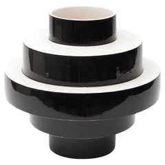 Montée, Schwarze handbemalte Keramik-Skulptur, Zeitgenössisches Design, Made in Italy