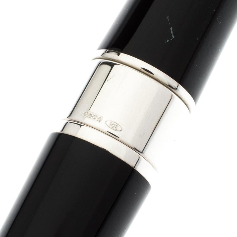 Montegrappa Black PELÉ P10 Limited Edition  Resin Sterling Silver Fineliner Pen In Good Condition In Dubai, Al Qouz 2