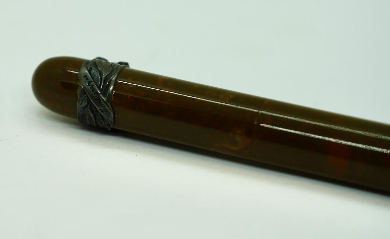 Sheaffer's Balance Edition Limitée Stylo Plume, plume B

Cette pièce de collection est neuve et inutilisée, n'a jamais été remplie d'encre et provient d'une collection privée. 
De légers signes de stockage ou d'utilisation peuvent être présents sur
