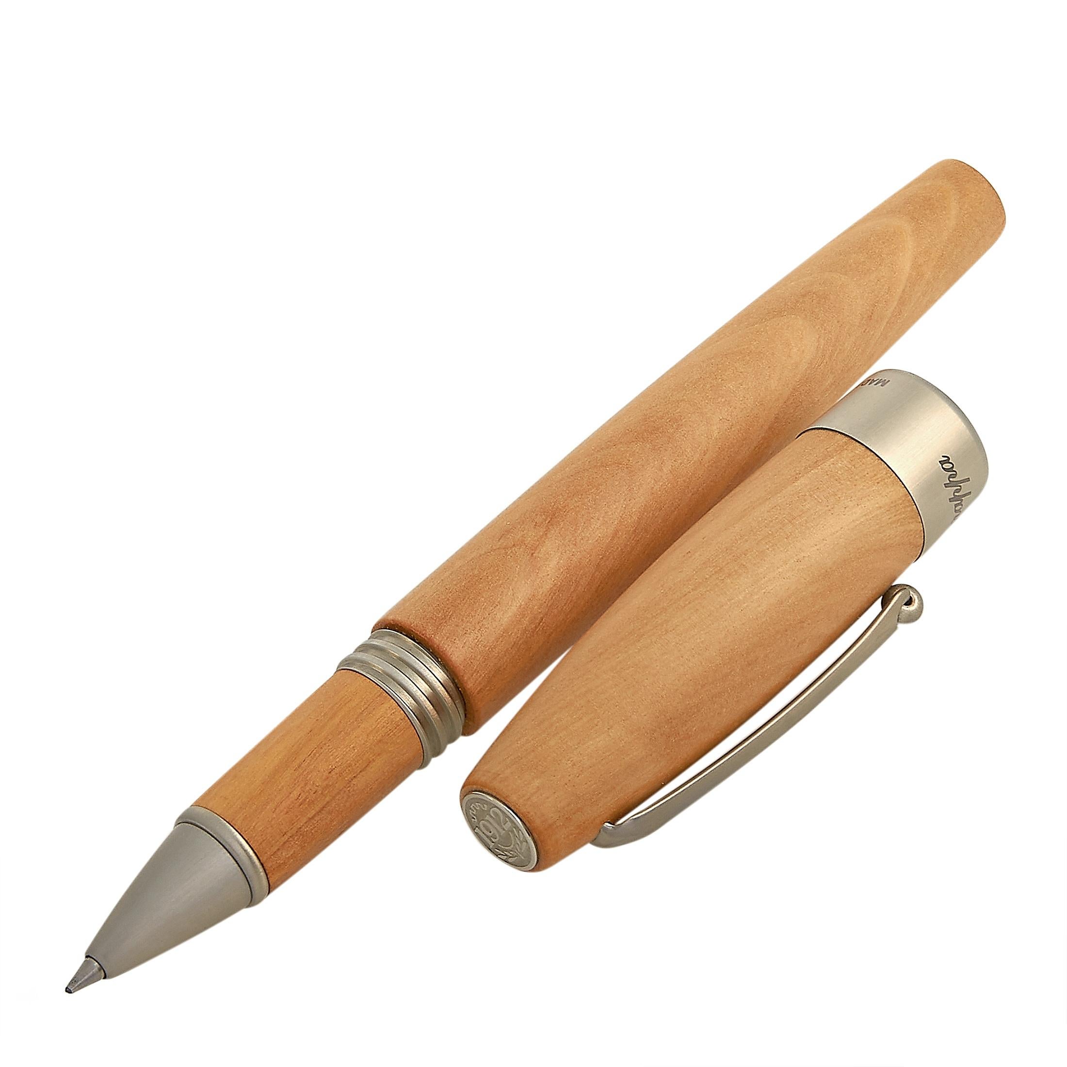 The Montegrappa “Heartwood” rollerball pen is made out of olive wood with stainless steel trim, and boasts the famous “1912” logo on the cap top. The pen weighs 34 grams and measures 143 mm in length and 15.6 mm in diameter.