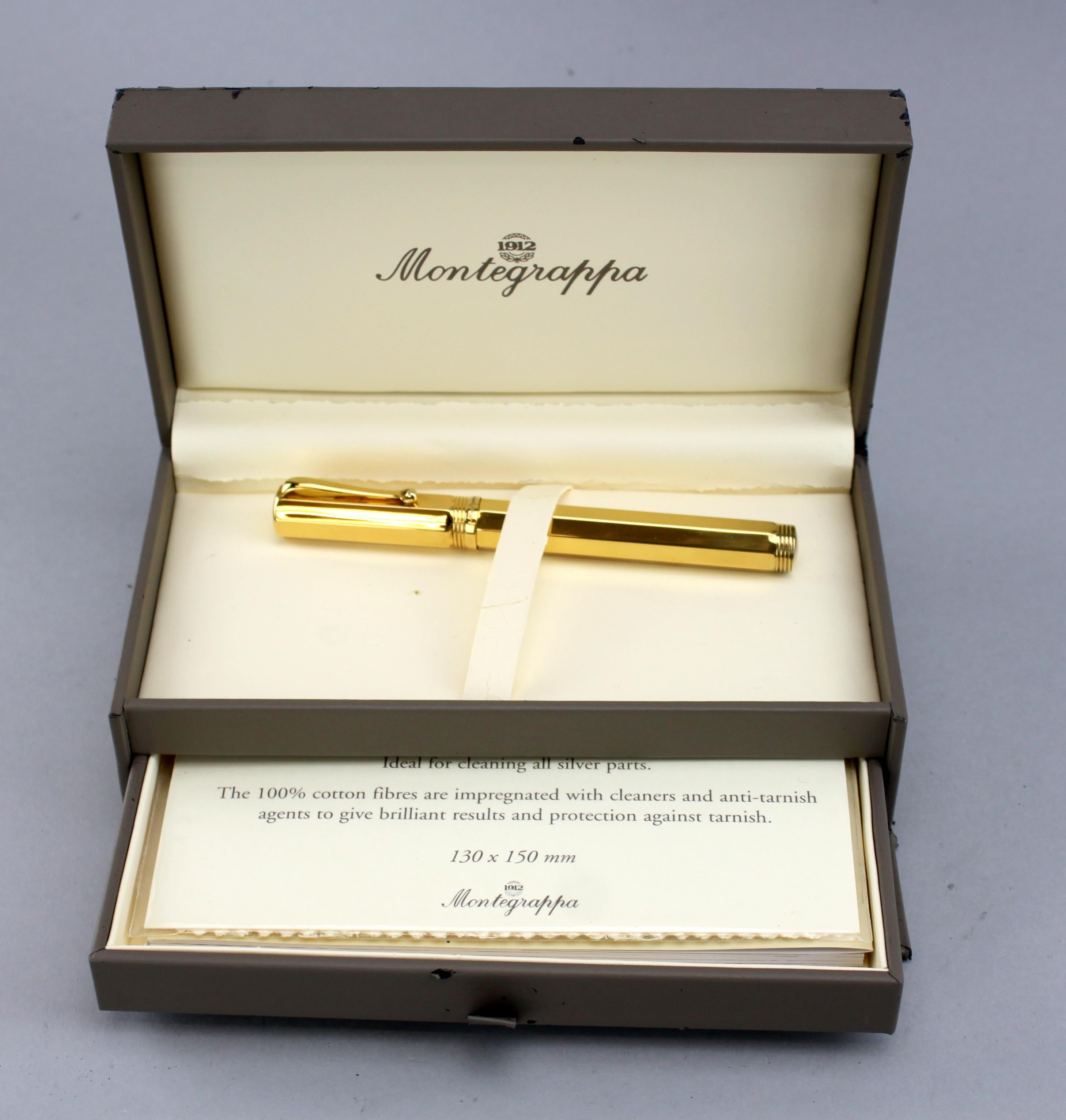 Stylo plume Montegrappa en argent sterling de finition dorée avec plume en or 18 carats en vente 6