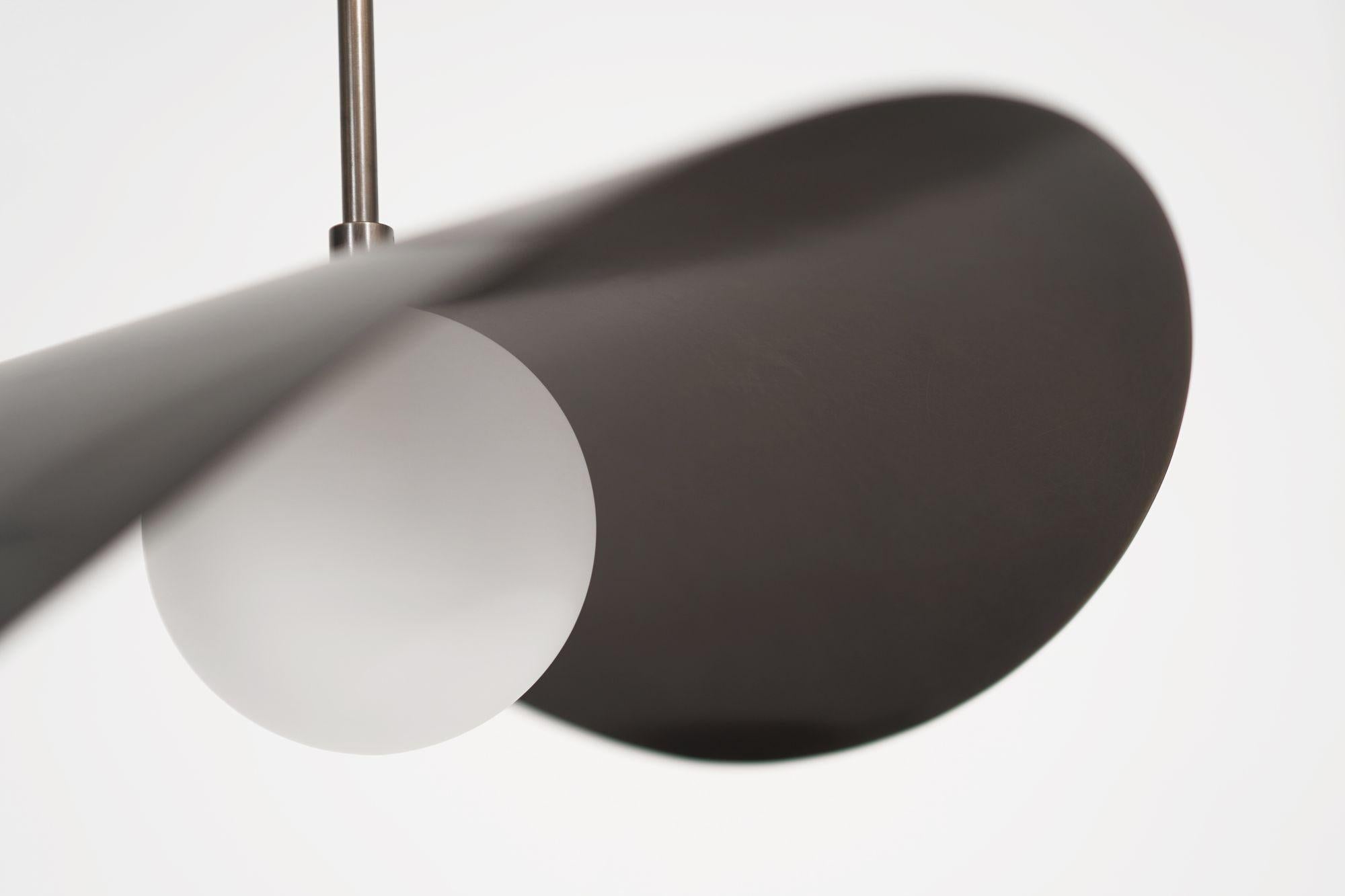 Lampada a sospensione Biomorfa Montera in ORB e vetro soffiato in vendita 1