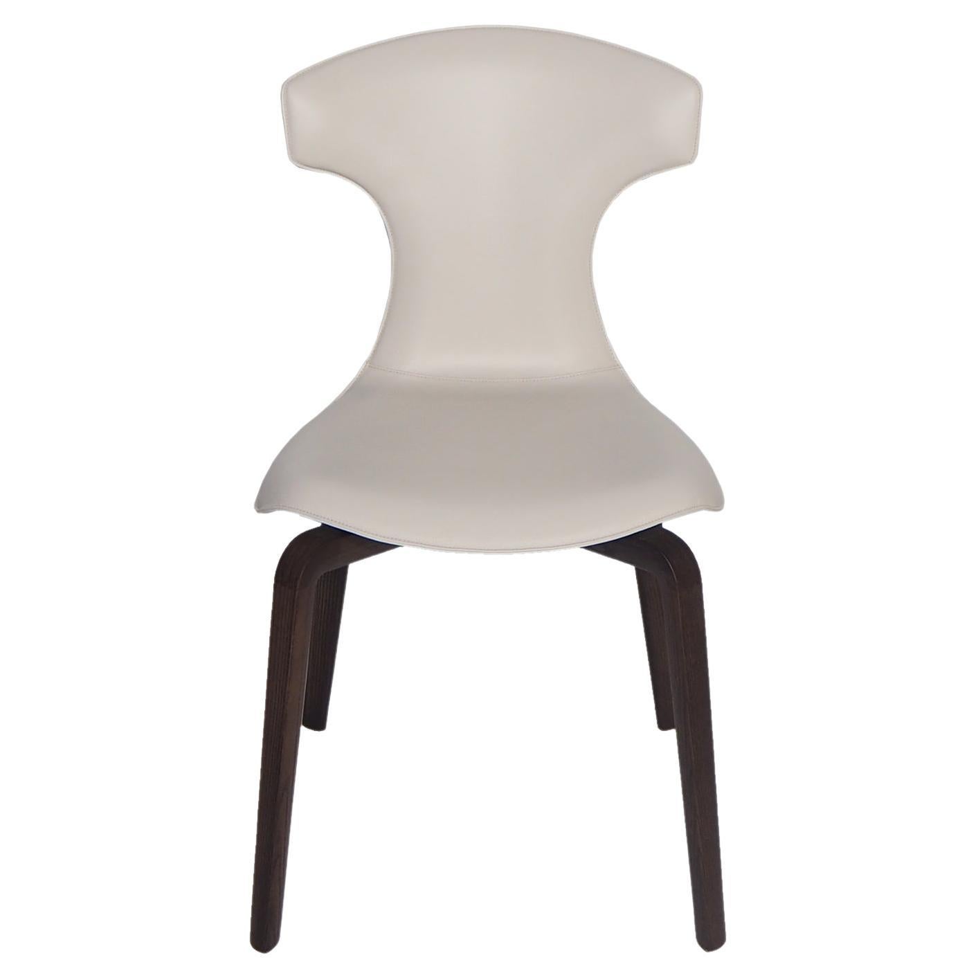 Montera Chair in Genuine Leather Pelle SC 19 Georgette Light Grey For Sale