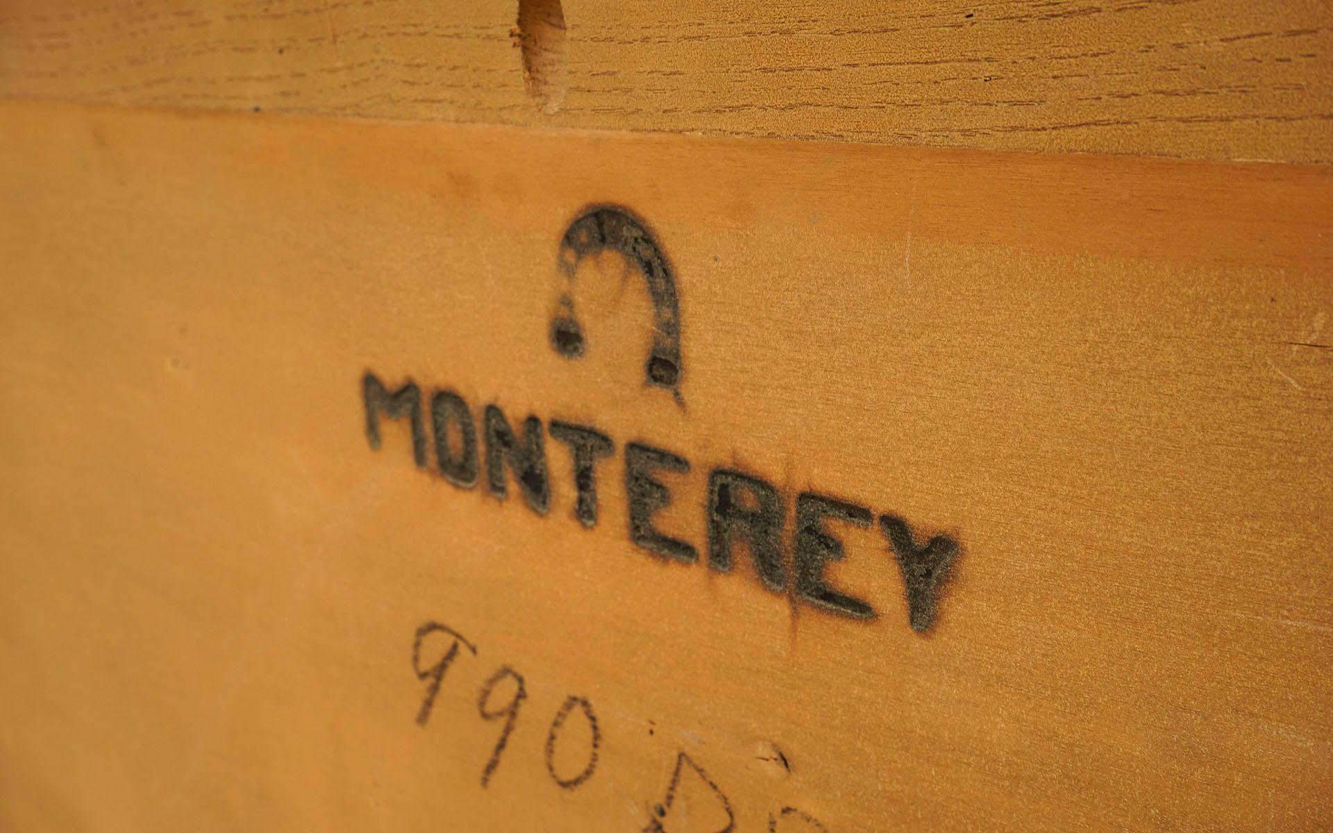 Monterey Kommode mit vier Schubladen, handbemaltes Westernmotiv, handgefertigte Eiche im Angebot 1