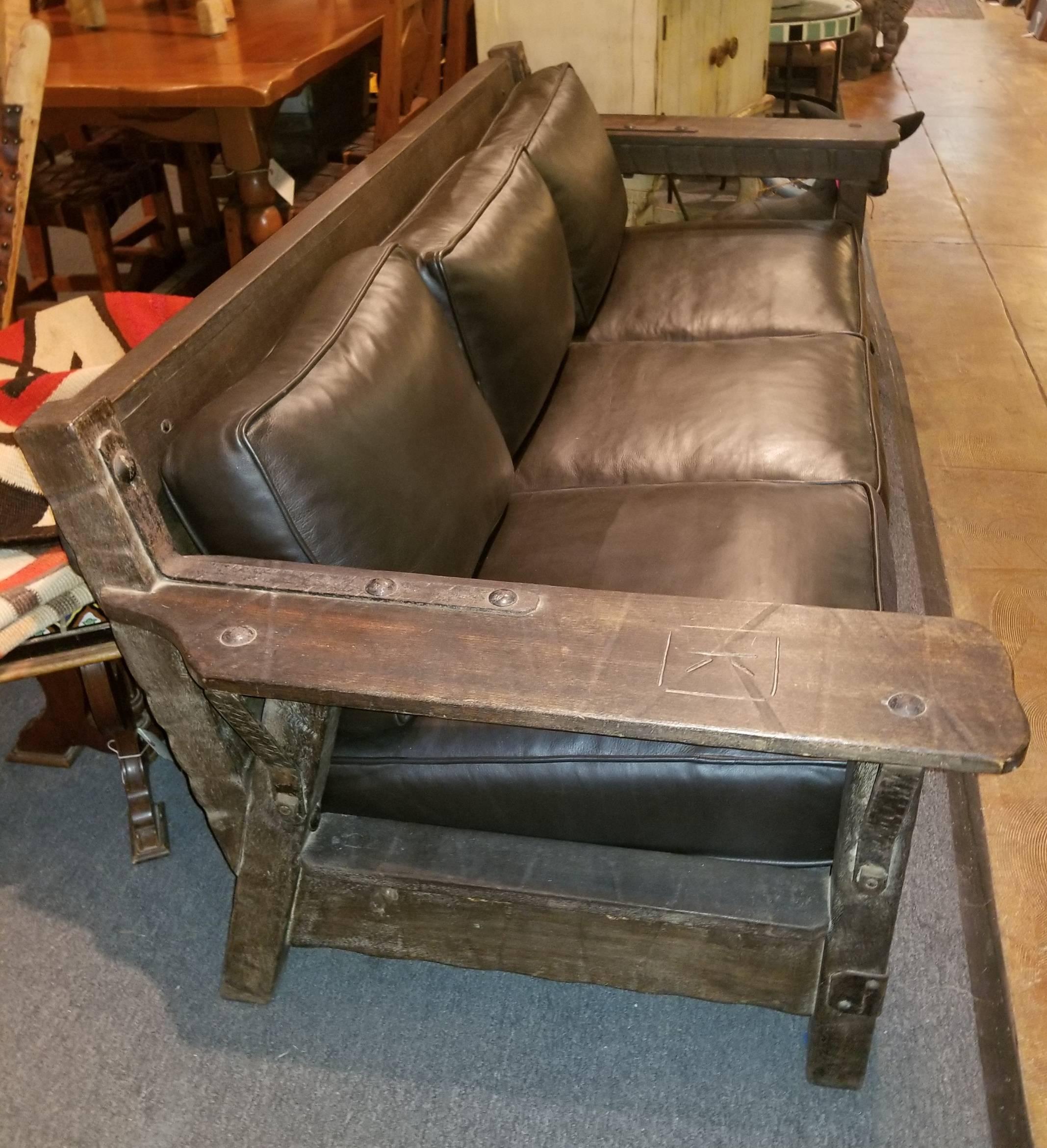 Early Monterey sofa with unusual rare lift back table, circa late 1920s-early 1930s. Original 