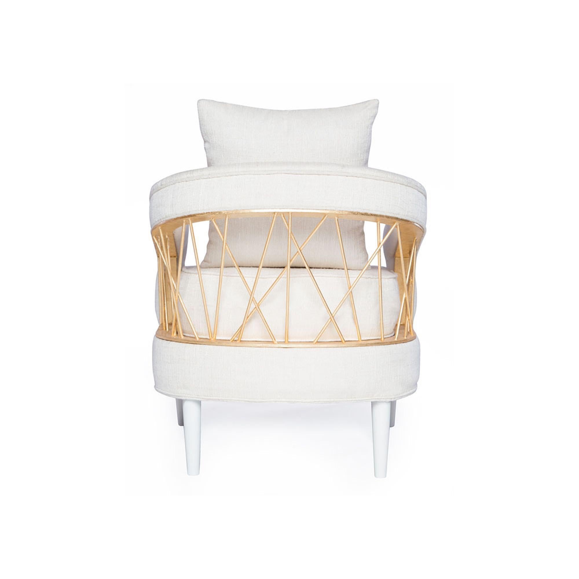 Modern Monterey Lounge Chair I in White with Gold Details by Innova Luxuxy Group For Sale