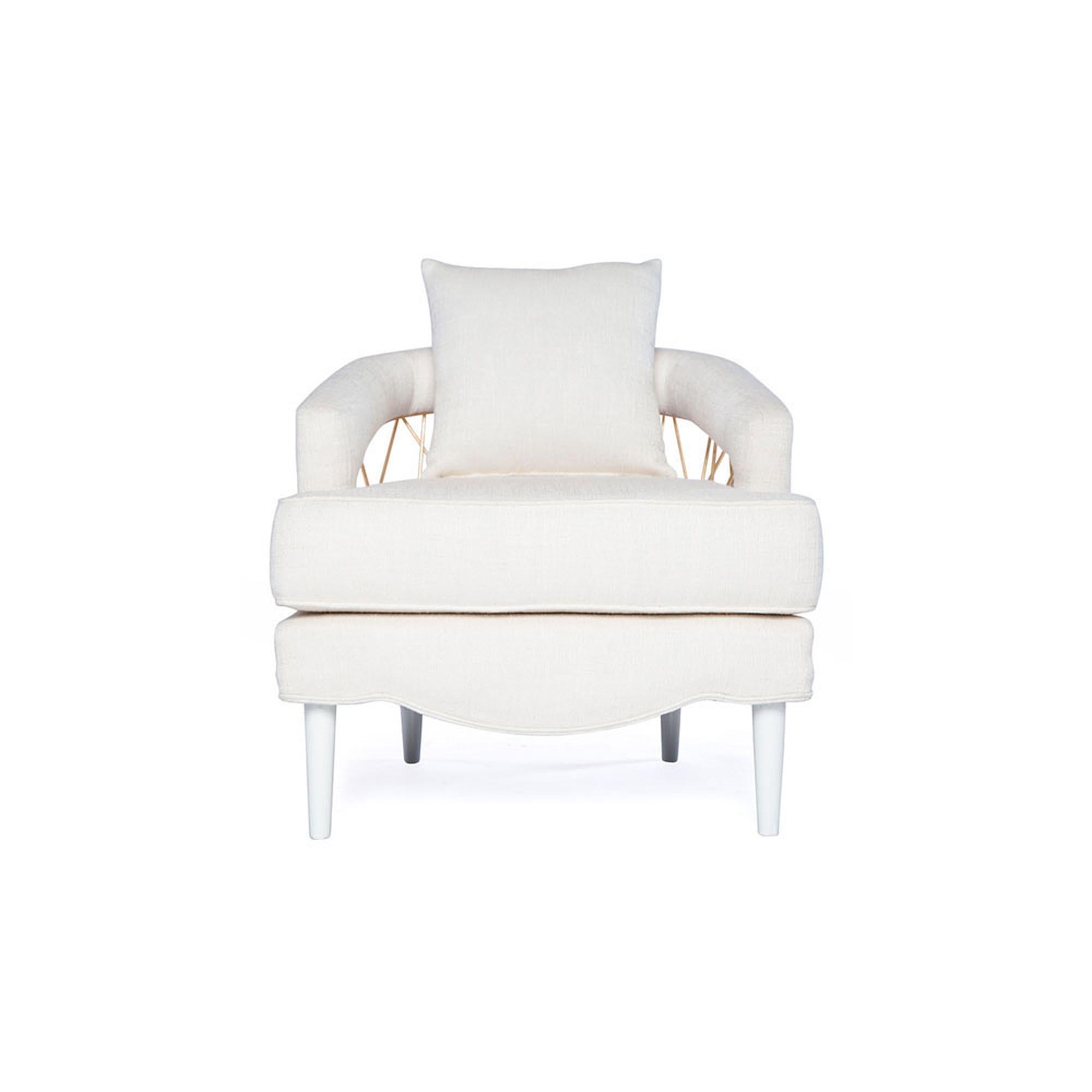 Monterey Lounge Chair I in White with Gold Details by Innova Luxuxy Group In New Condition For Sale In Los Angeles, CA