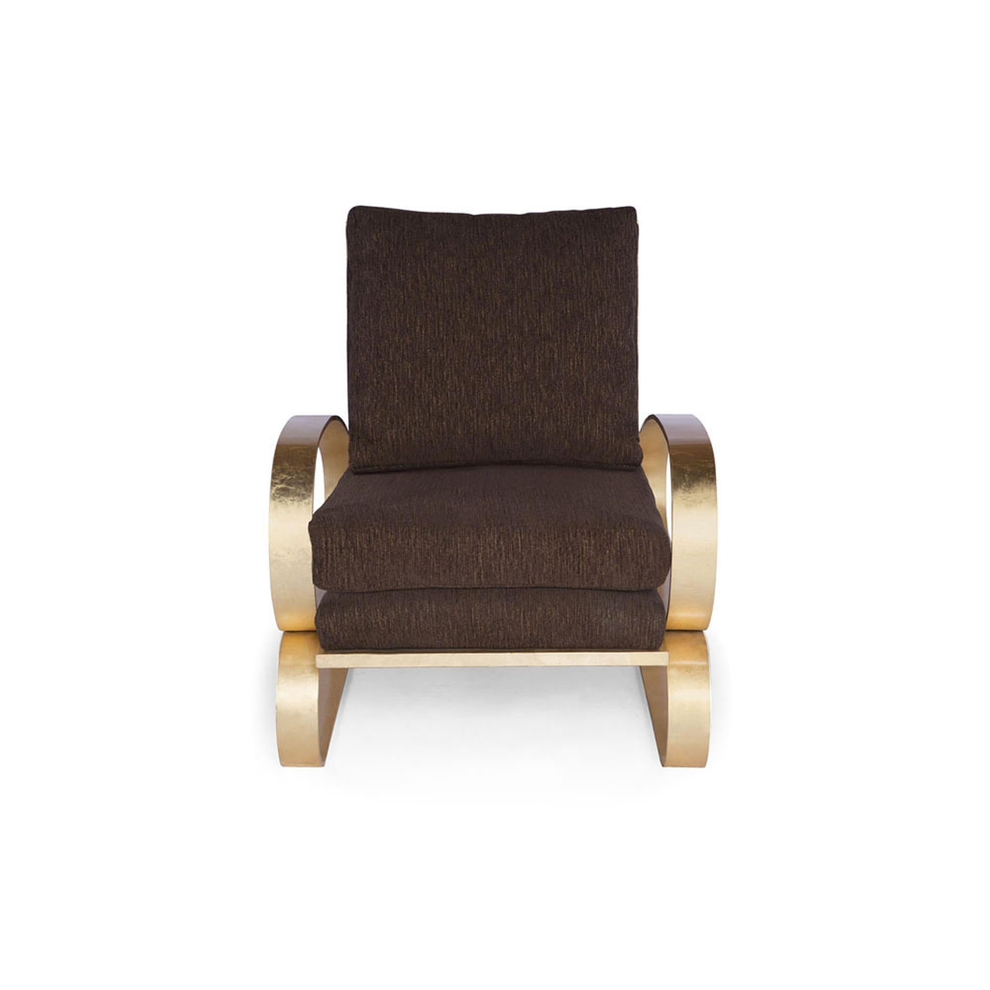 Monterey Lounge Chair II in Brown with Gold Details by Innova Luxuxy Group In New Condition For Sale In Los Angeles, CA