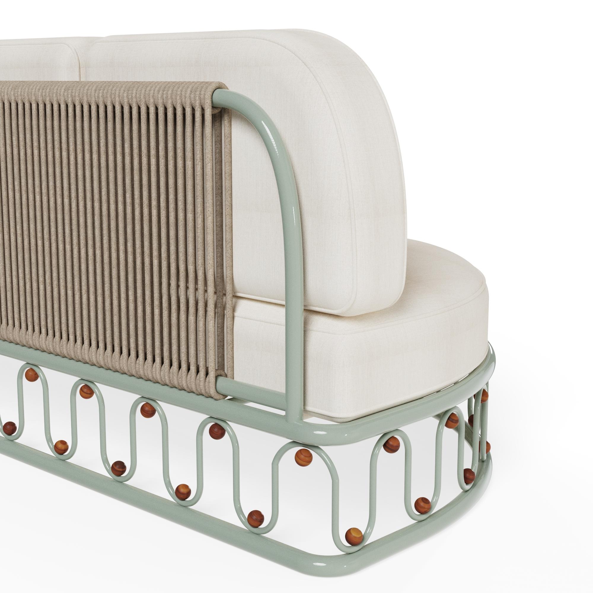 Metallo Divano da esterno Monterosso in metallo laccato con dettagli in iroko in vendita