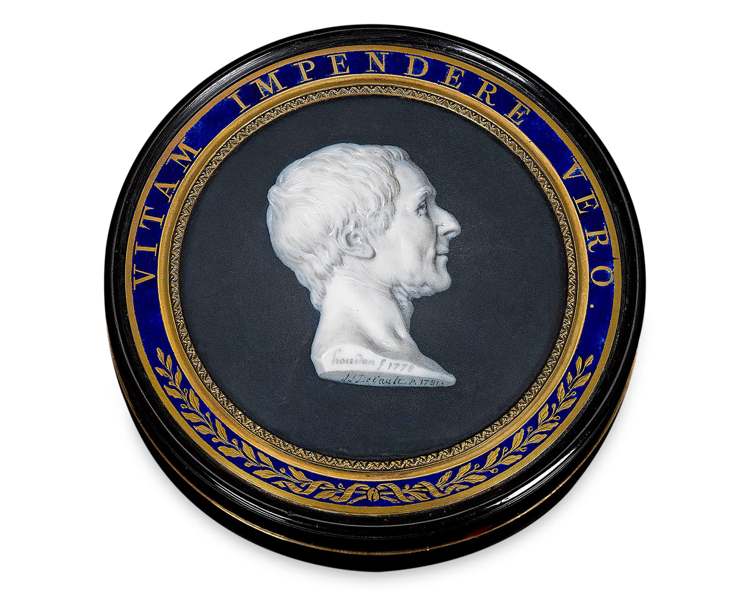 Montesquieu Porträt Schnupftabak-Schnupftabakdose aus Schildpatt (Französisch) im Angebot