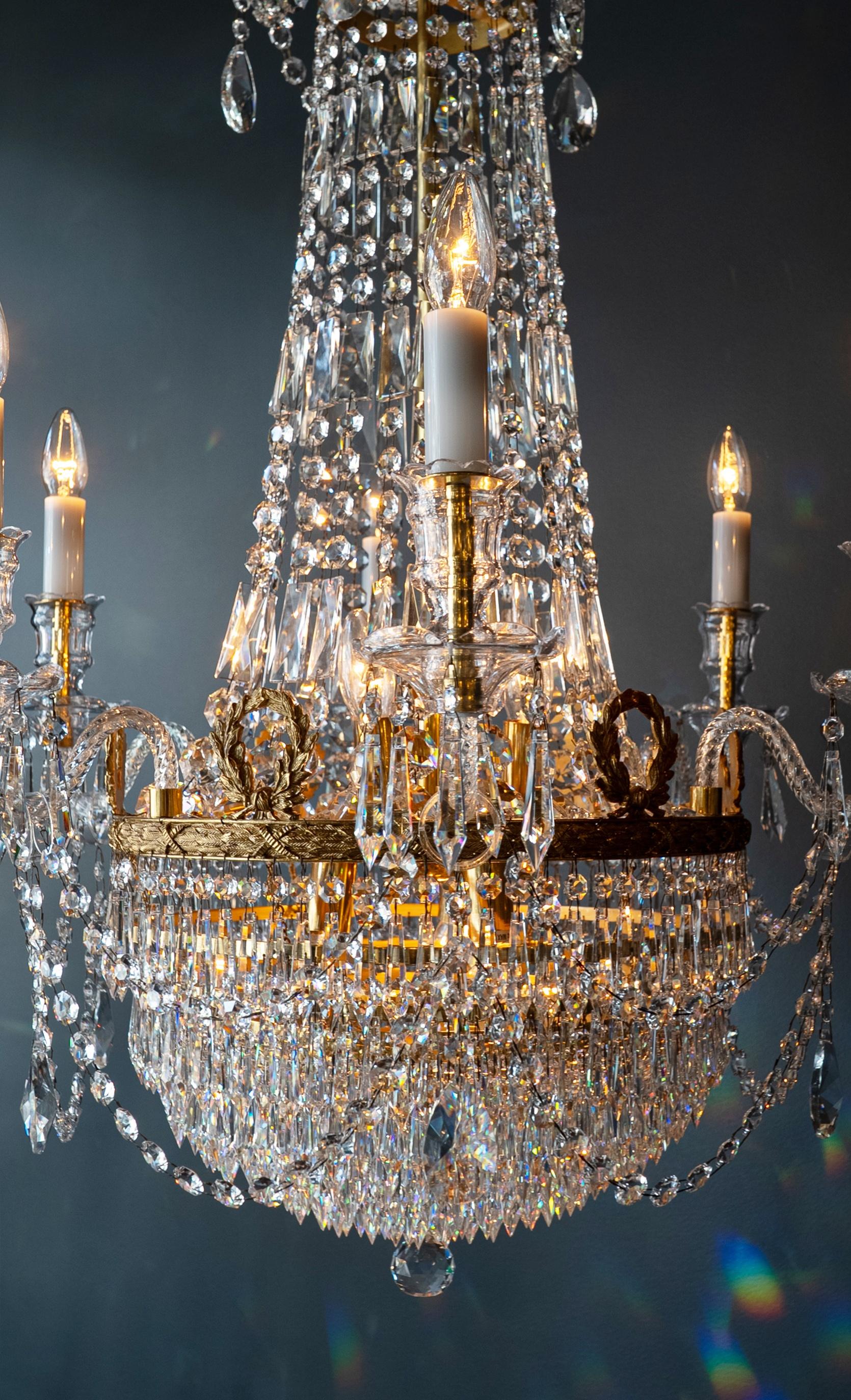 Hand-Knotted Montgolfièr Empire Chandelier Crystal Classic traditional  Brass Glass NEW For Sale