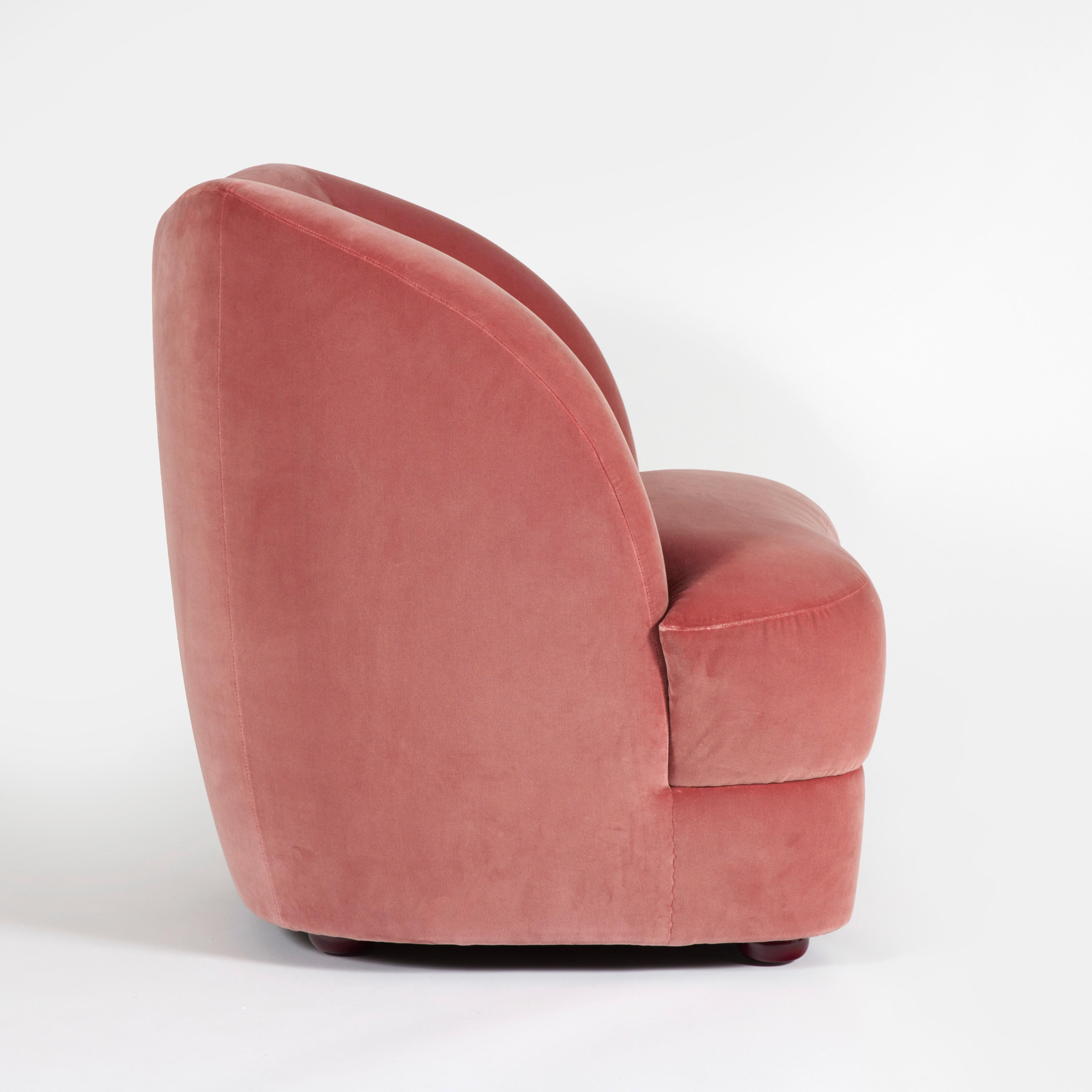 Autre Fauteuil Montis en laque rose (petit modèle) par Laura Gonzalez en vente