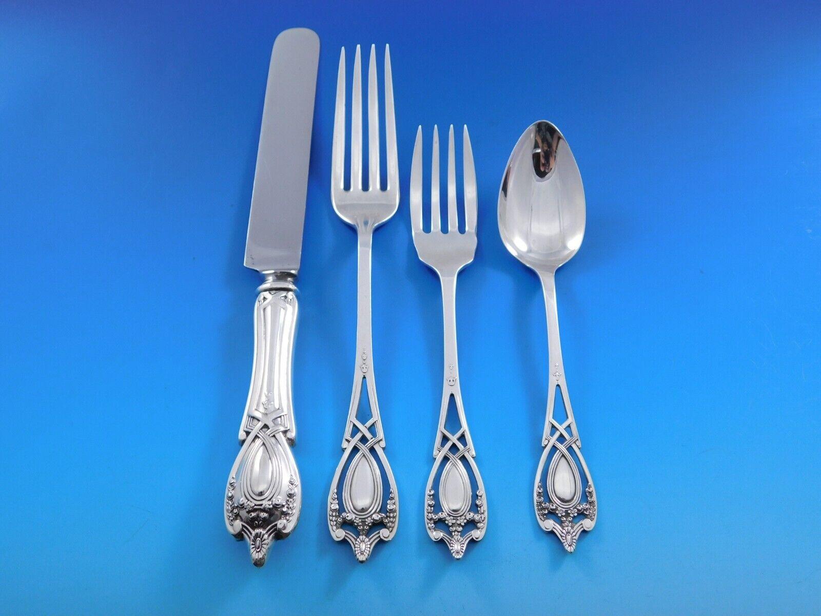 Monticello by Lunt Sterling Silver Flatware set - 60 pieces. This set includes:

12 Knives w/ blunt stainless blades, 8 5/8