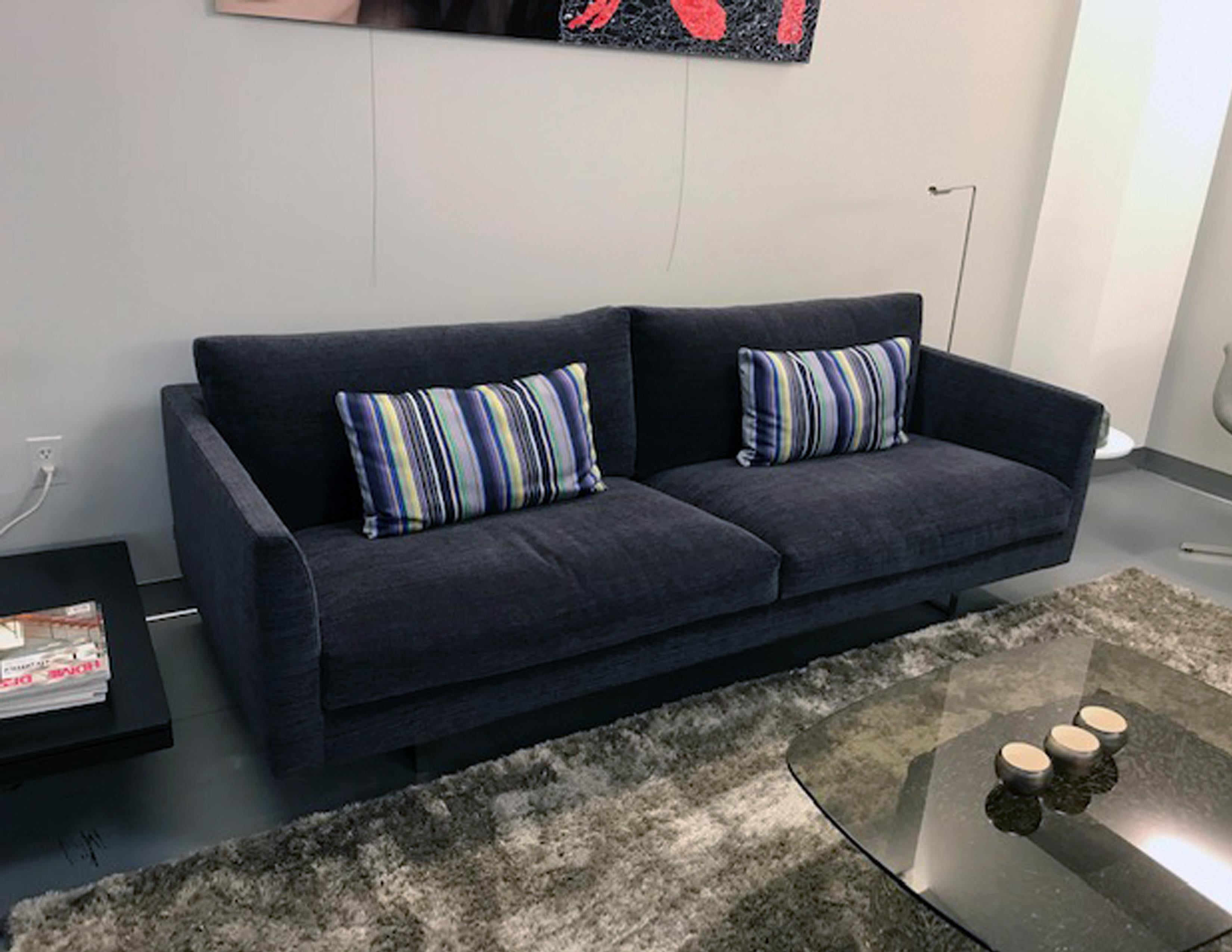 Montis Axel 3.5 Seater Fabric Sofa In Excellent Condition In New York, NY