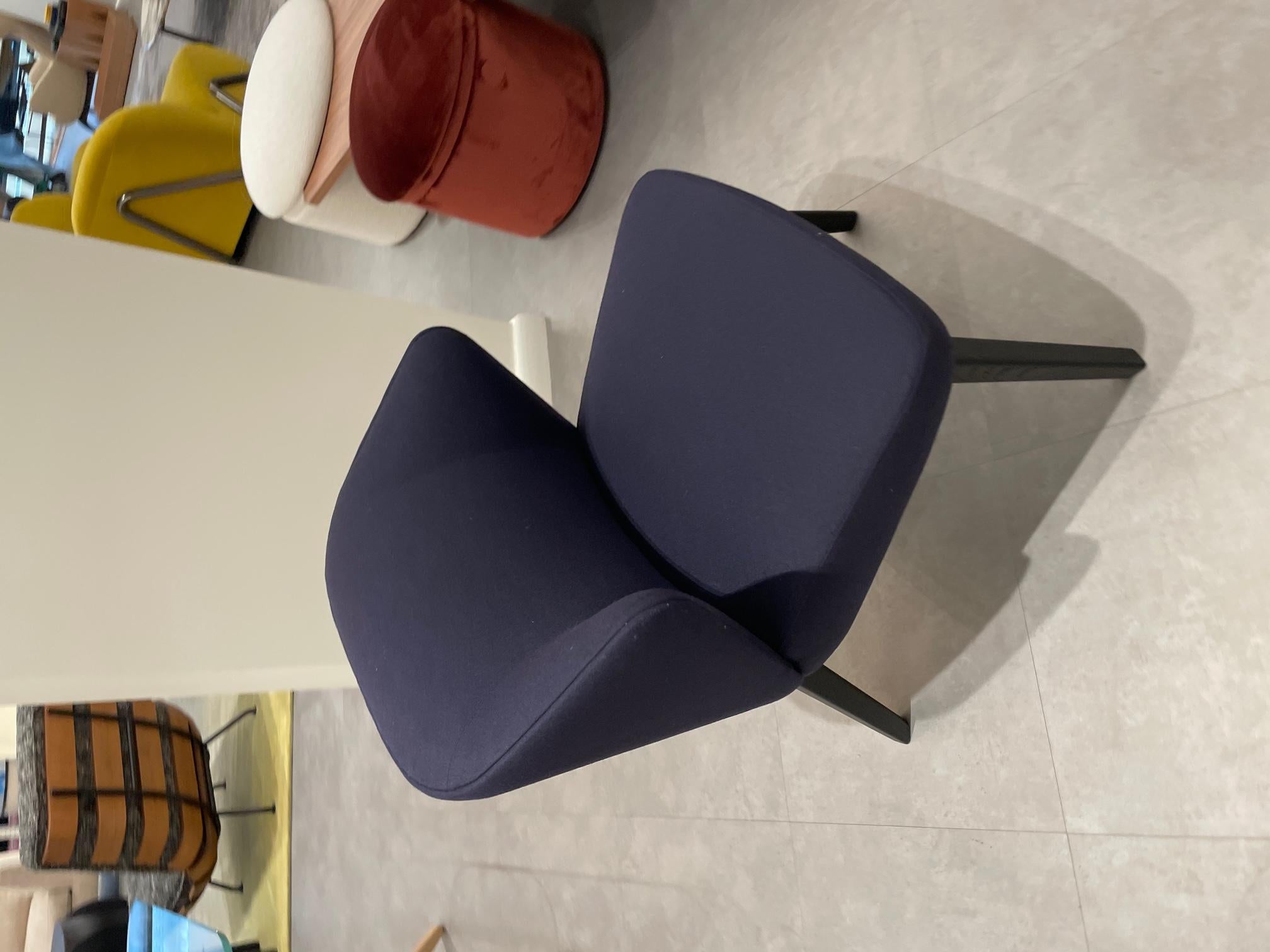 Montis Back Me Up Salon  Club Chair Designed by Arian Brekveld IN STOCK For Sale 10