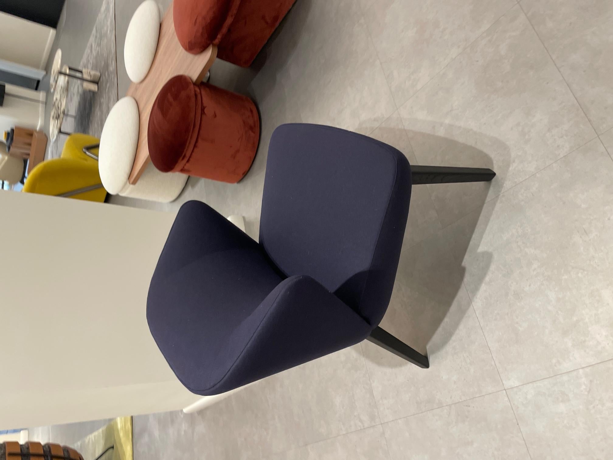 Montis Back Me Up Salon  Club Chair Designed by Arian Brekveld IN STOCK For Sale 11