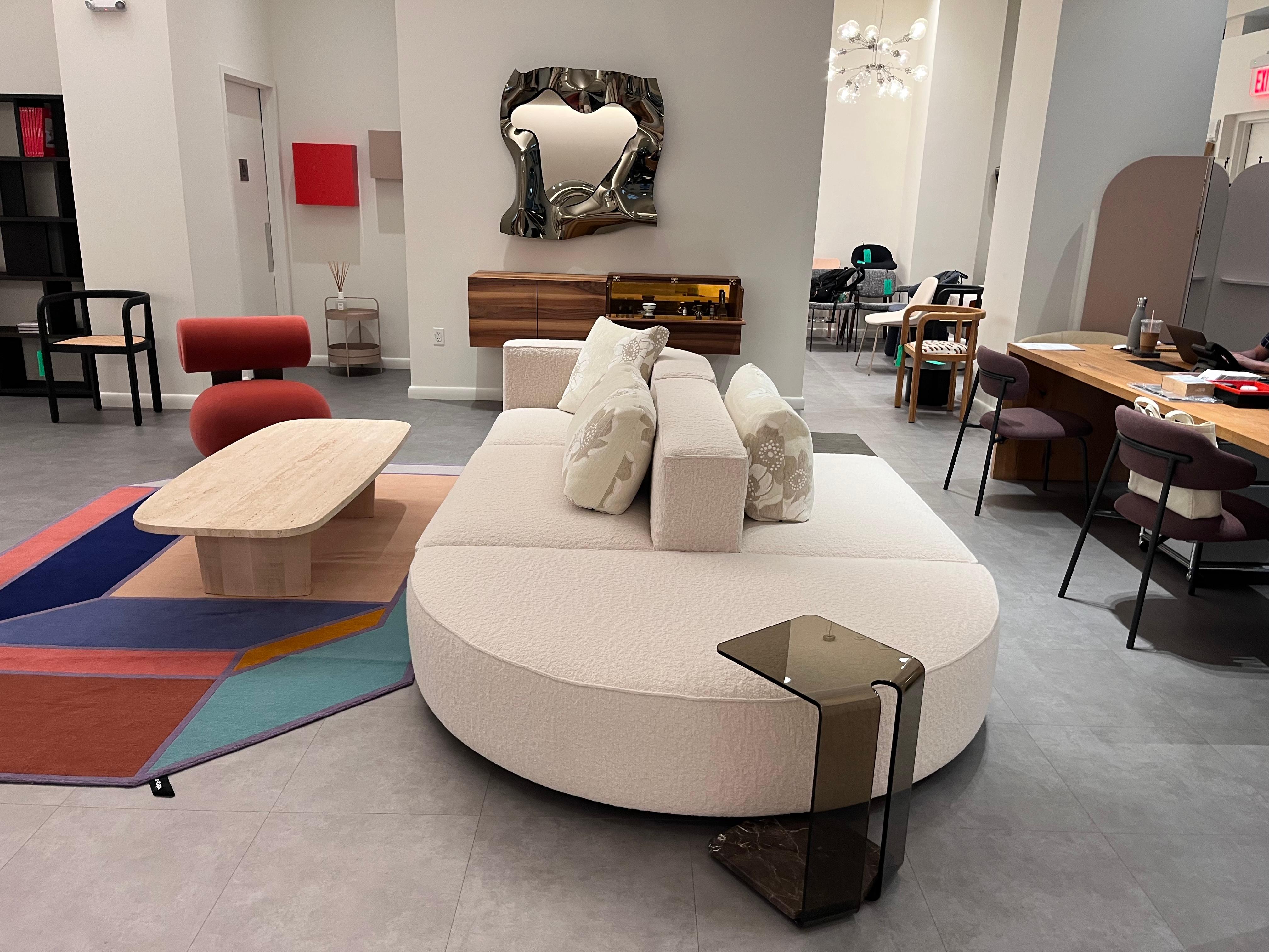 Upholstery: Zaffera 01 
& Sahco / Kvadrat Fiorella #0222

Table Colour: oak carbon
Execution: 50x75x36
Export carton: Export
Feet: 60mm synthetic material
plug: USA
USB: USB-C

We confirm this table
* with USB-C
* with US-style power