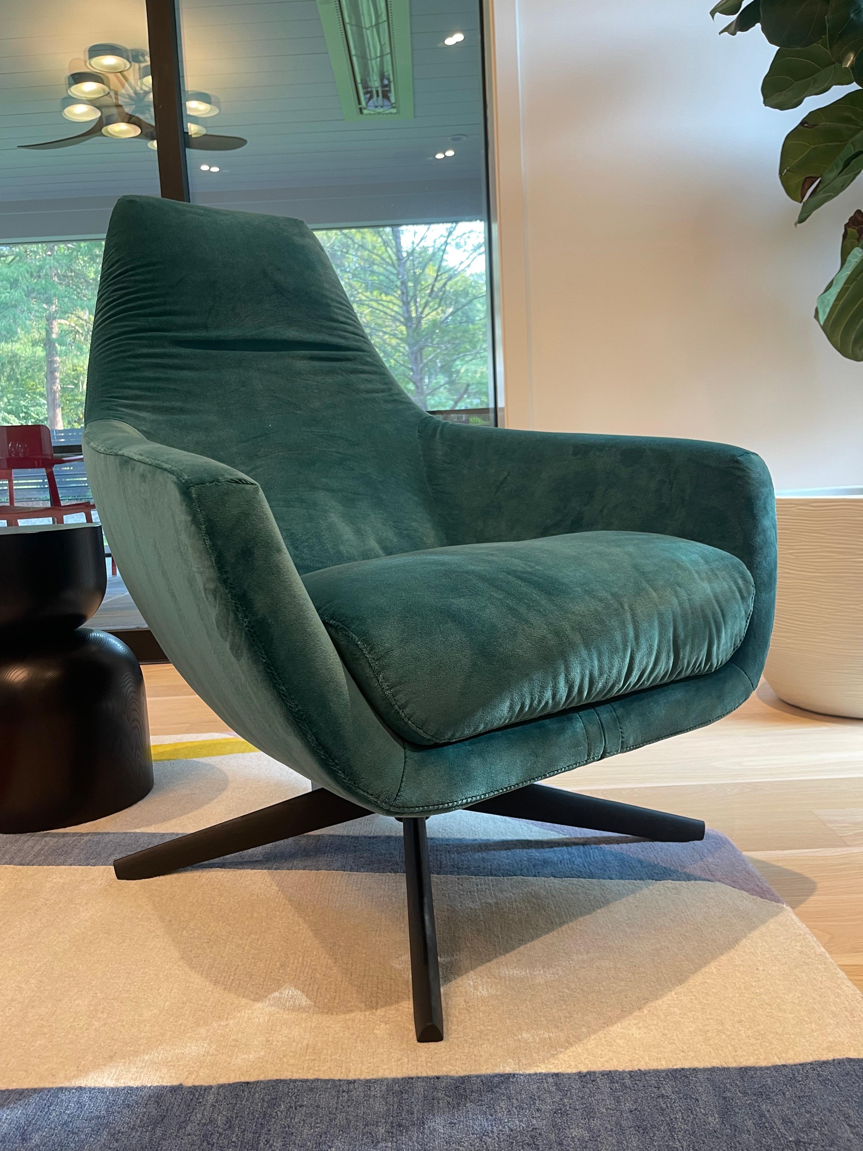 Montis Enzo Velvet Lounge Chair by Geert Koster in Stock  In Excellent Condition For Sale In New York, NY